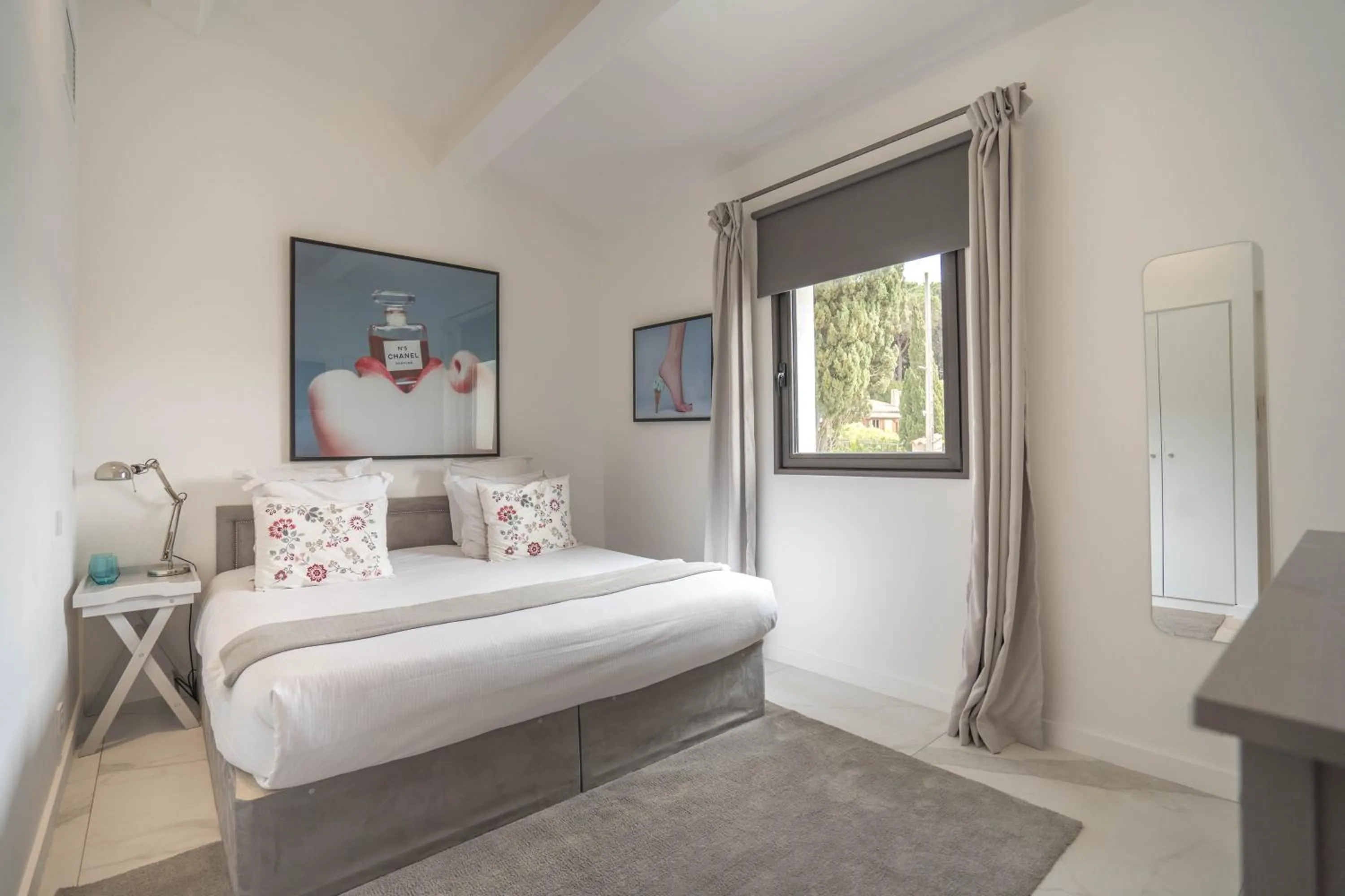 Bed in Hotel le Mandala