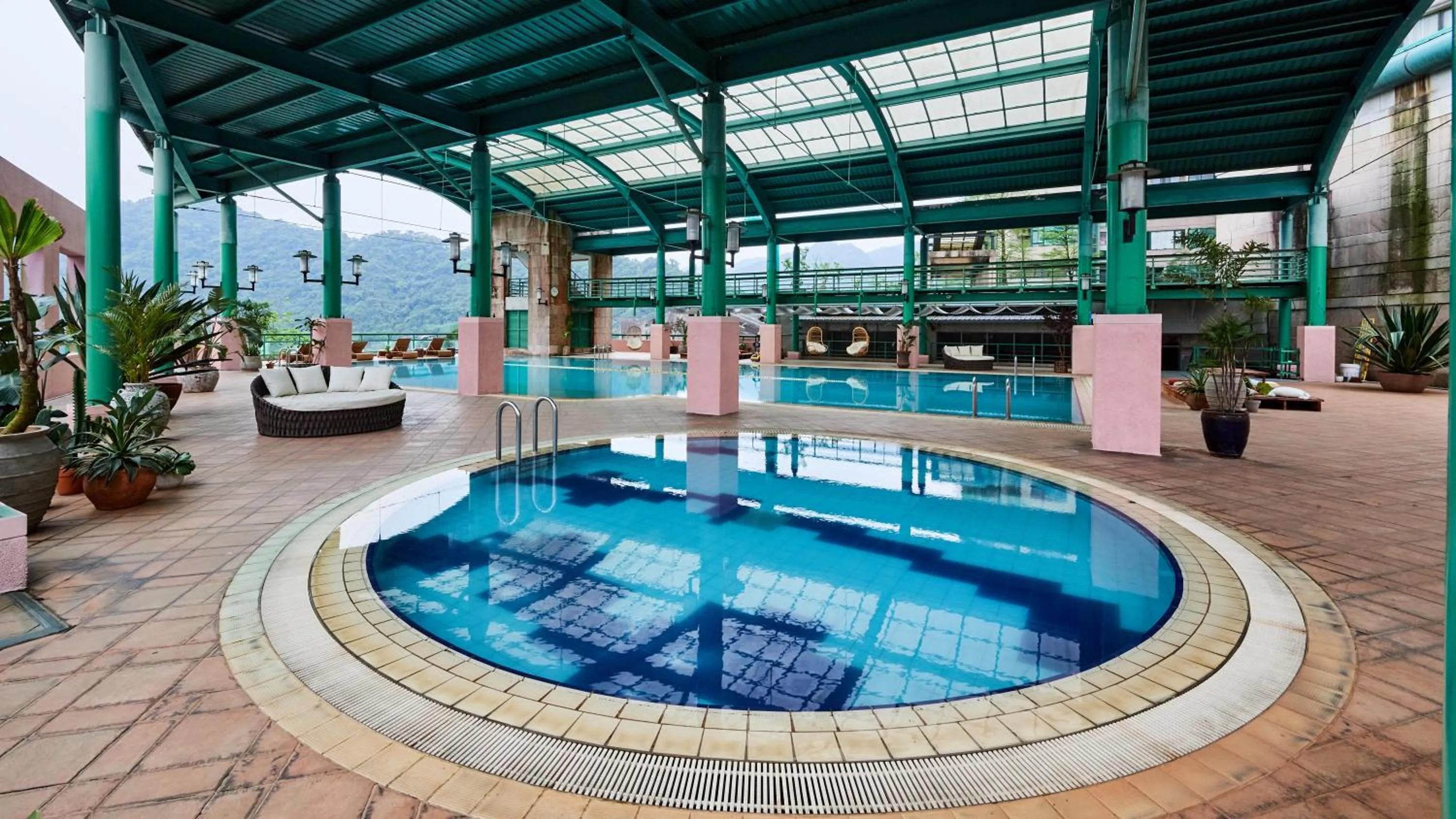 Swimming pool in Howard Lake Resort Shihmen Dam