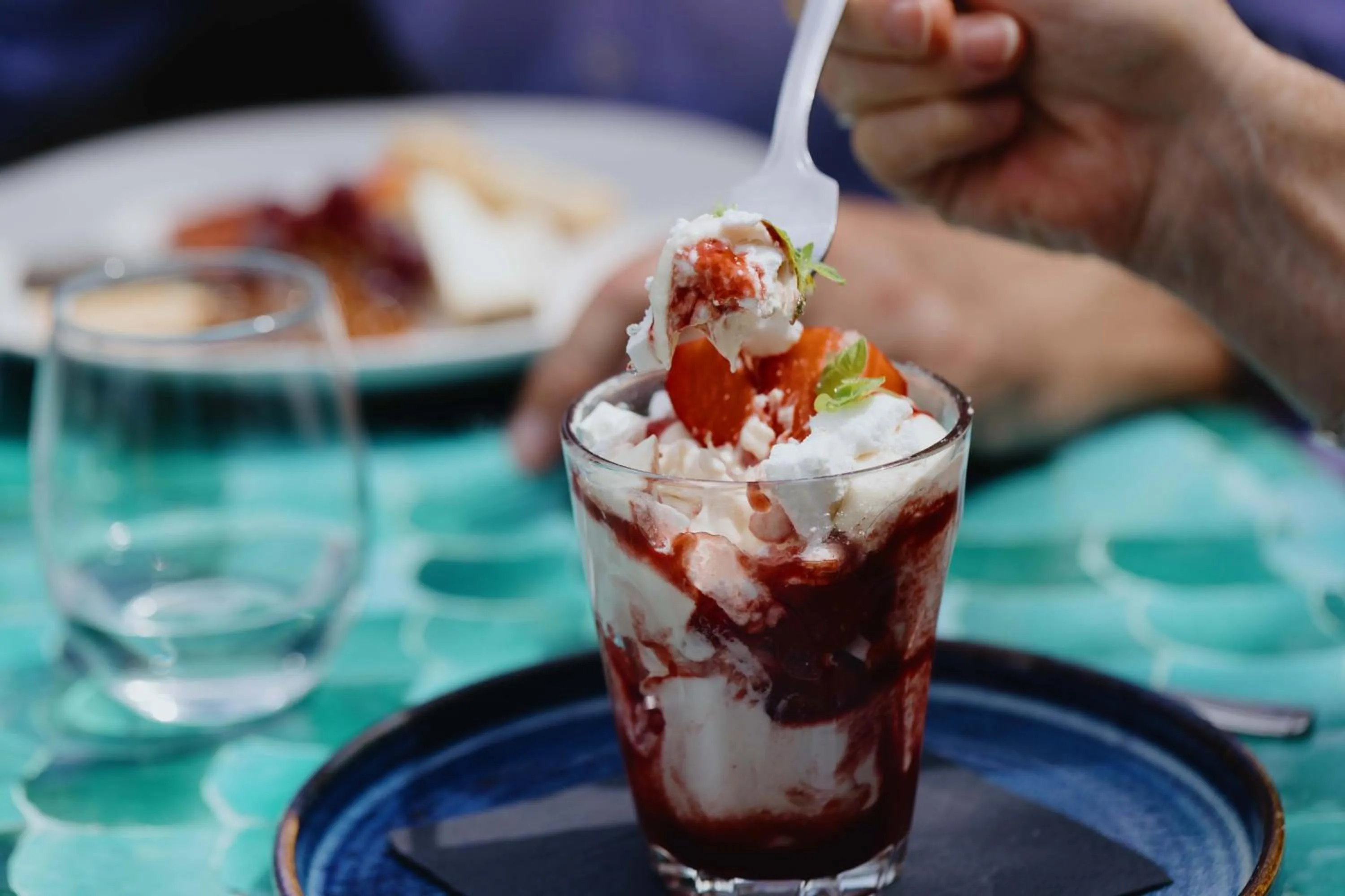 Restaurant/places to eat in Wingrove House