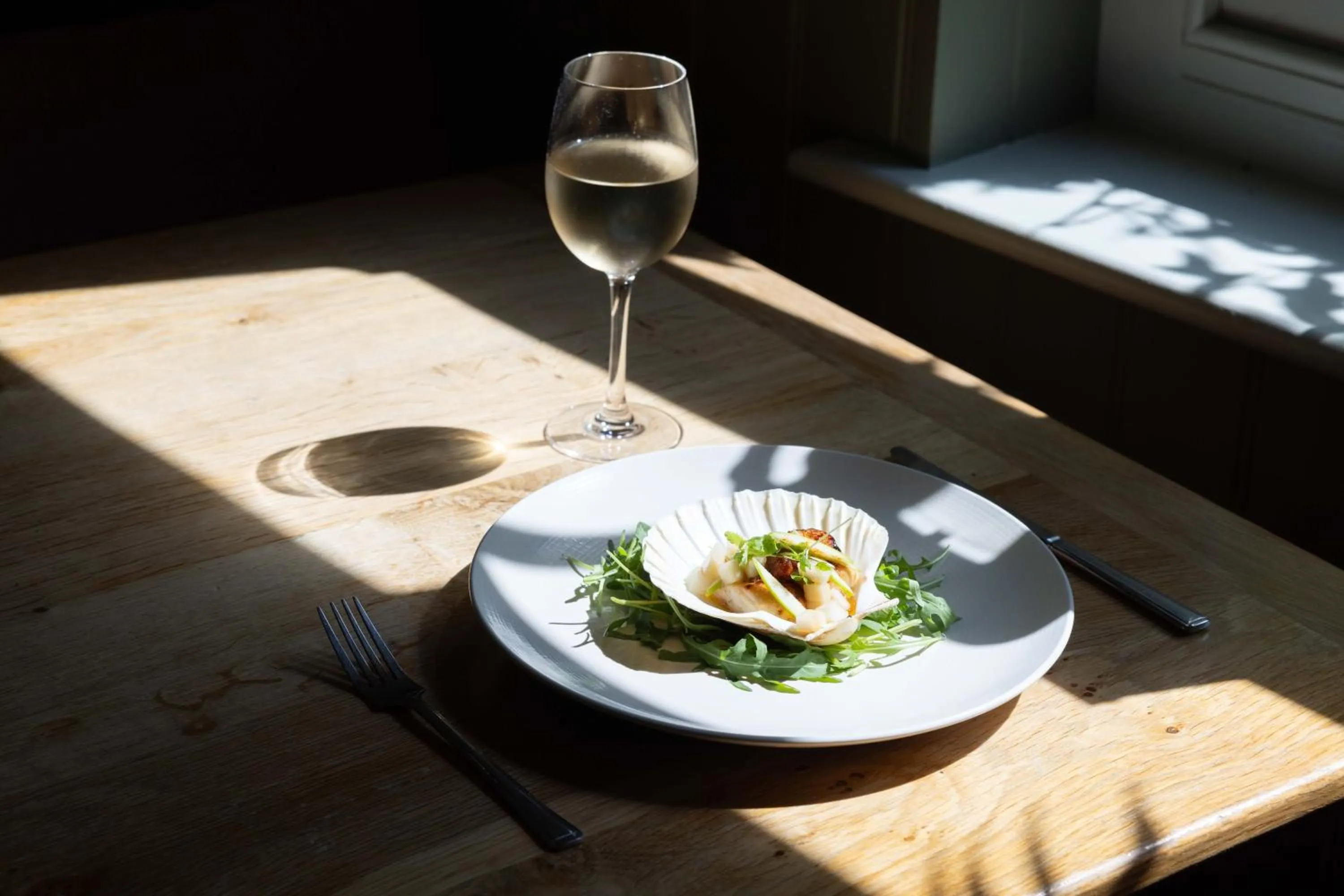 Restaurant/places to eat in Wingrove House