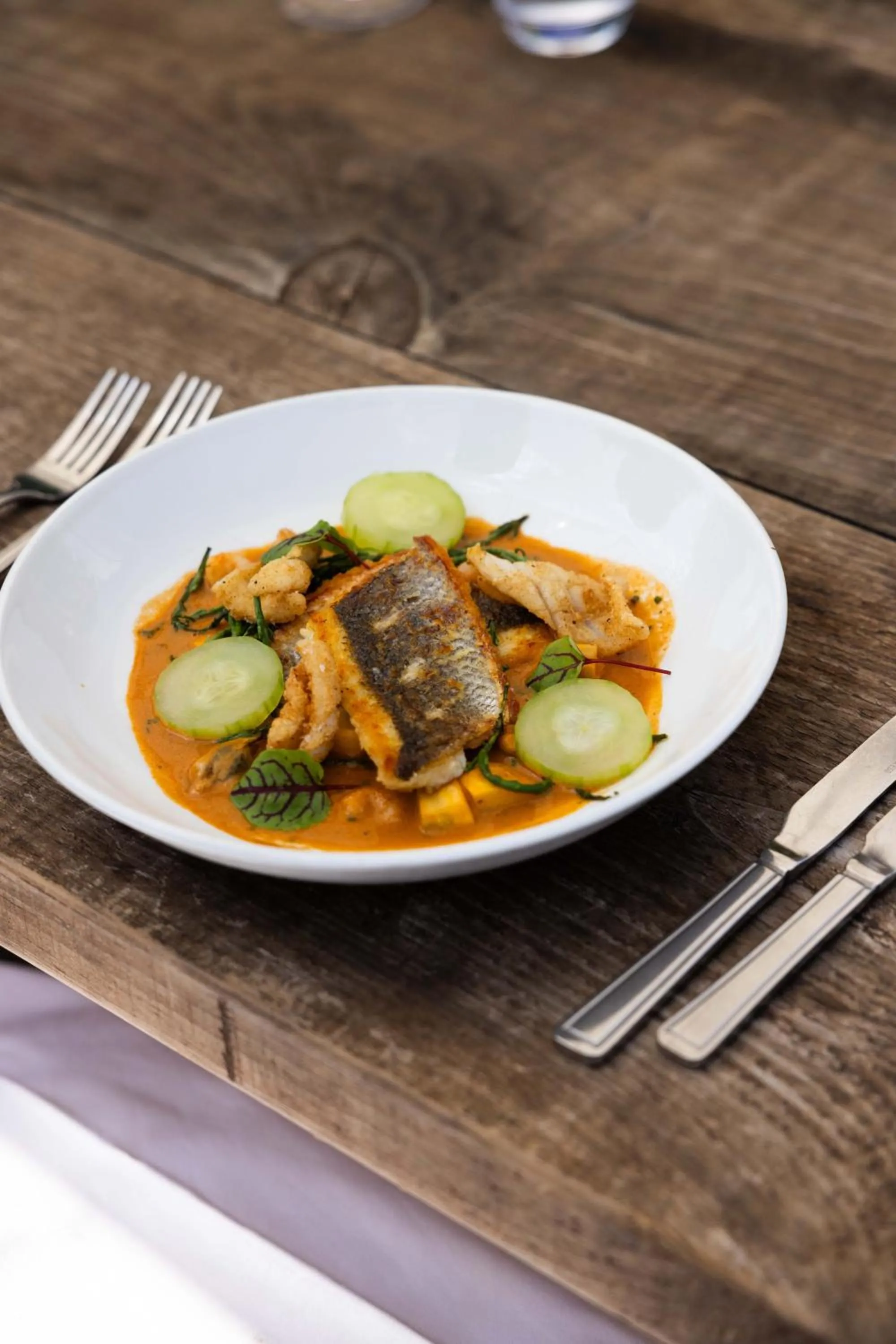 Restaurant/places to eat in Wingrove House