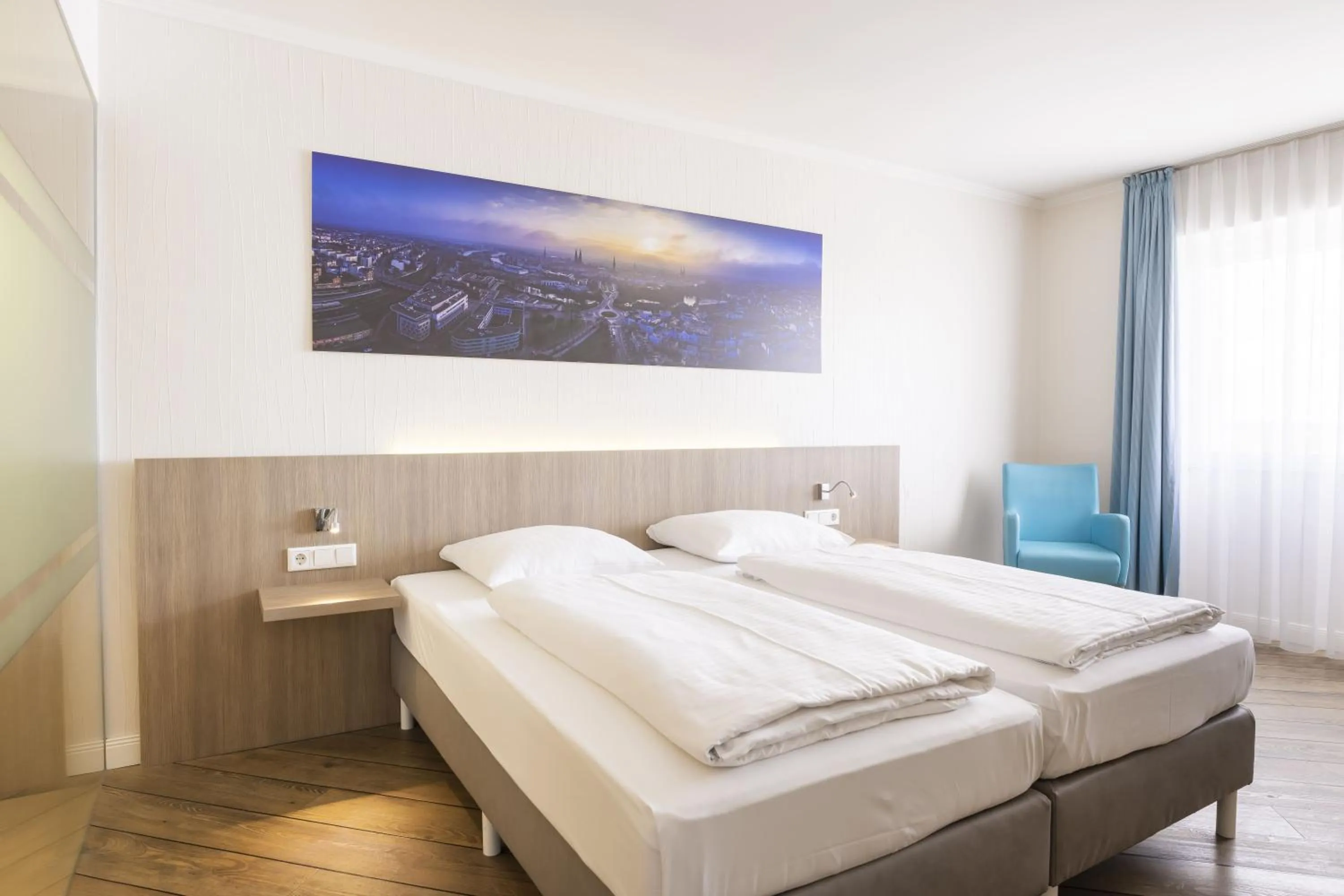 Bed in Hotel IV Jahreszeiten Lübeck