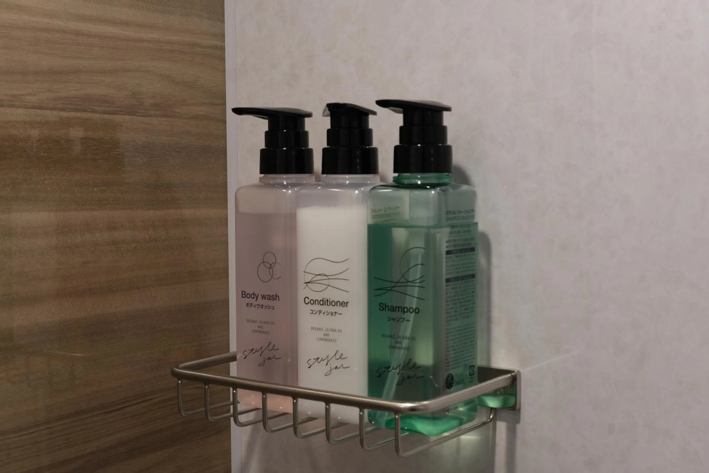 Shower in Belmont Hotel