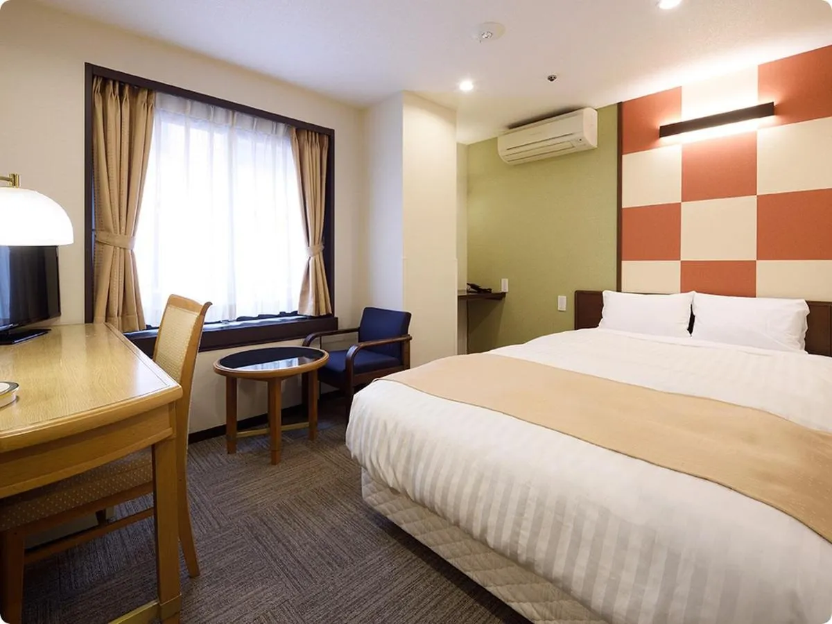 Photo of the whole room, Bed in Belmont Hotel