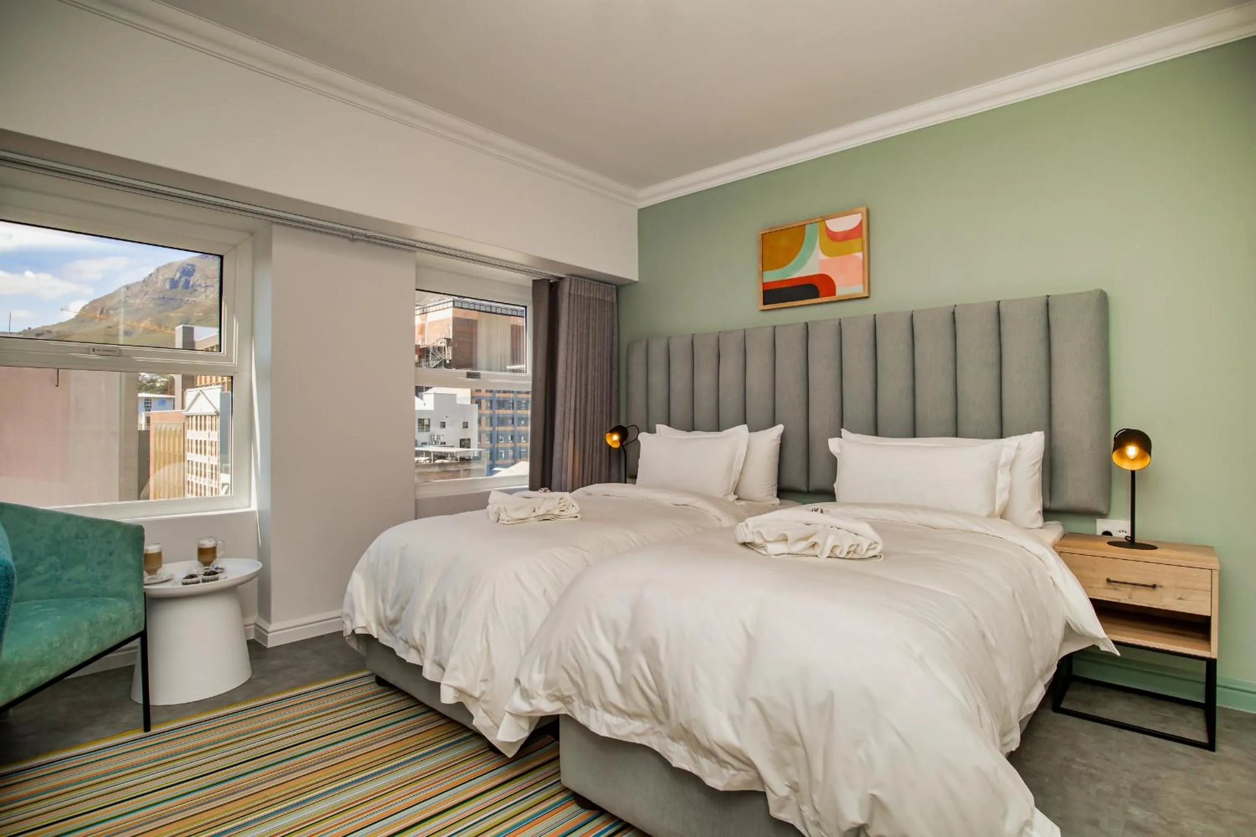 Mountain view, Bed in 9 On Barrack