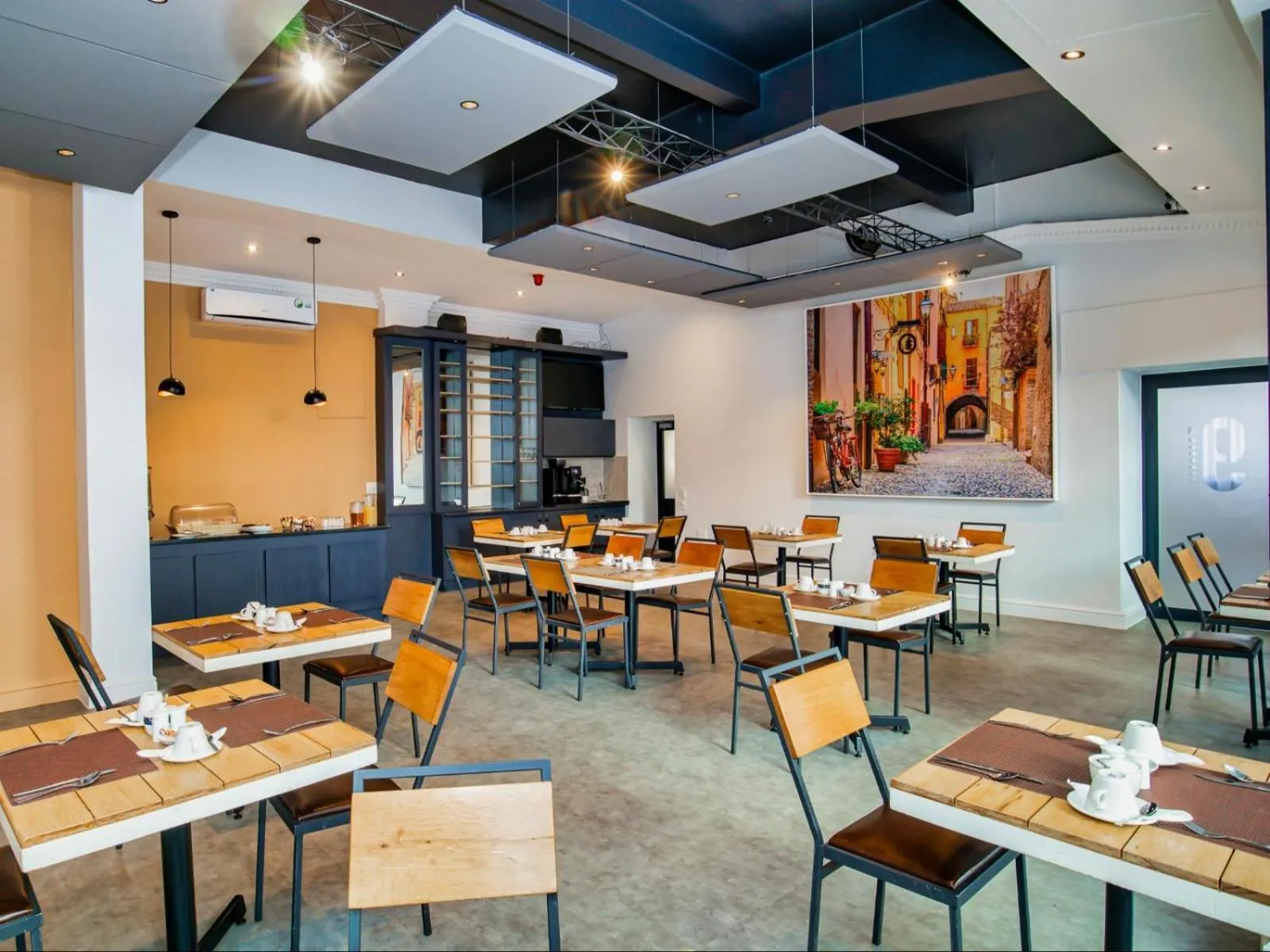 Dining area in 9 On Barrack