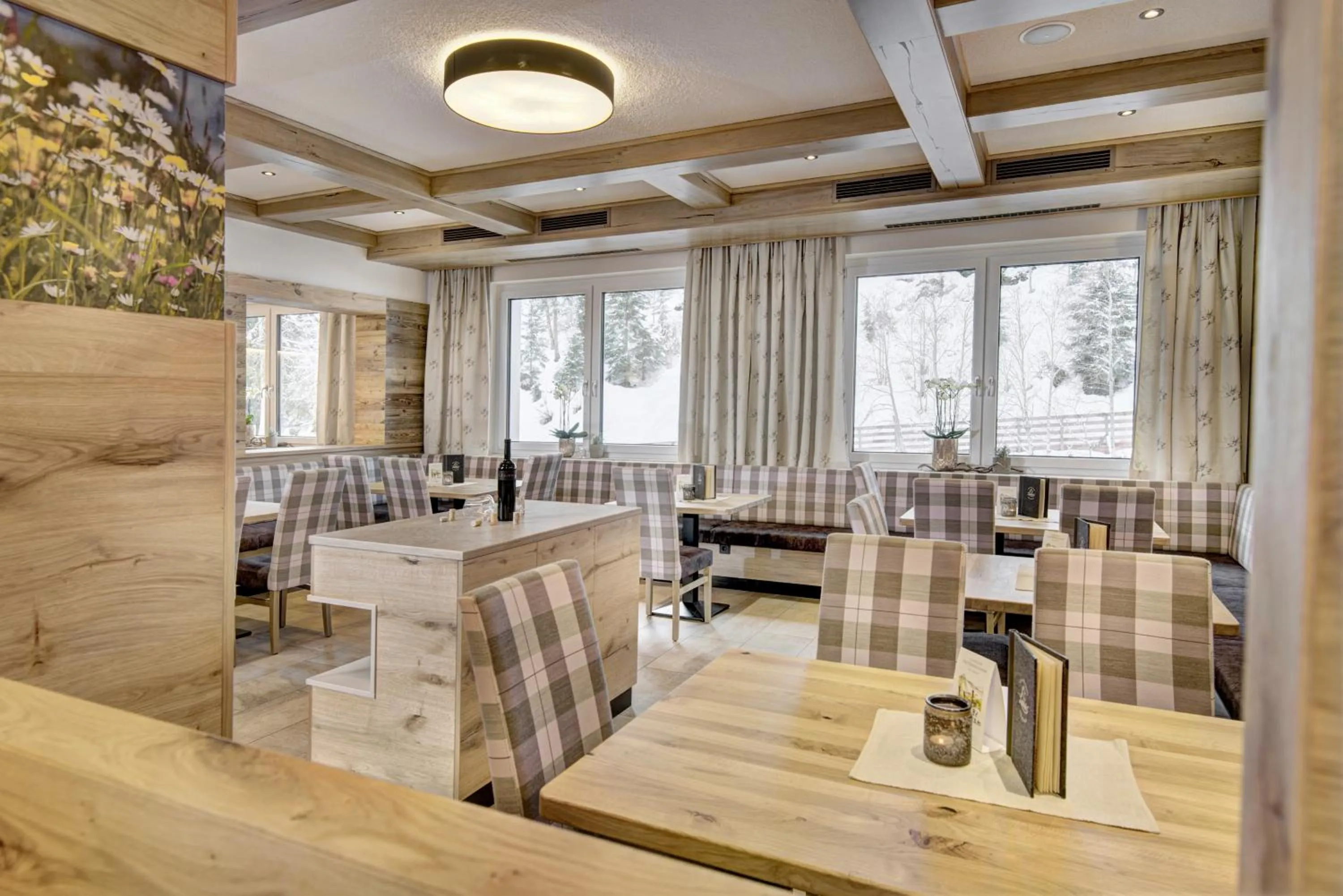 Restaurant/places to eat in Hotel-Restaurant Bike&Snow Lederer