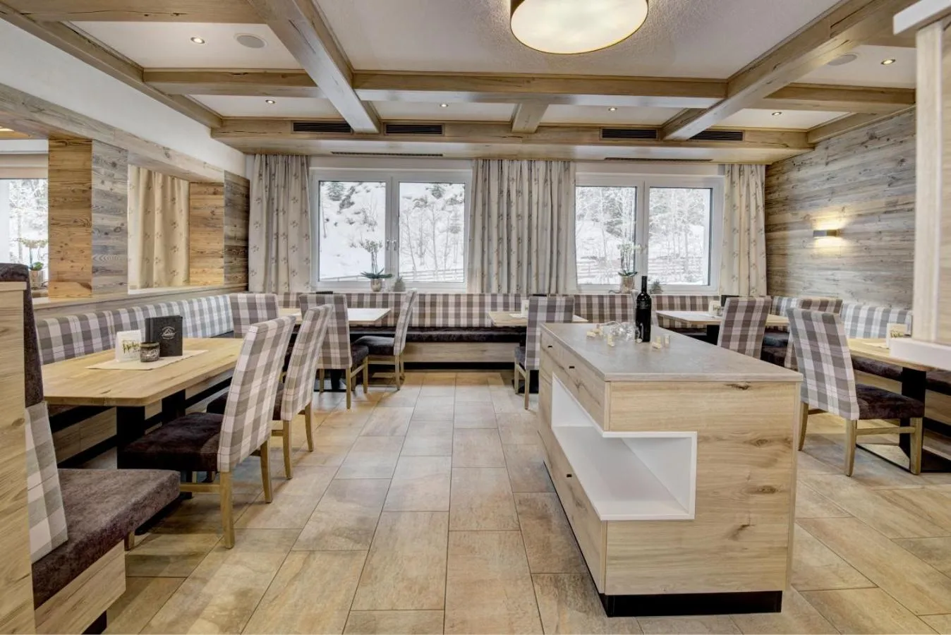 Restaurant/places to eat in Hotel-Restaurant Bike&Snow Lederer