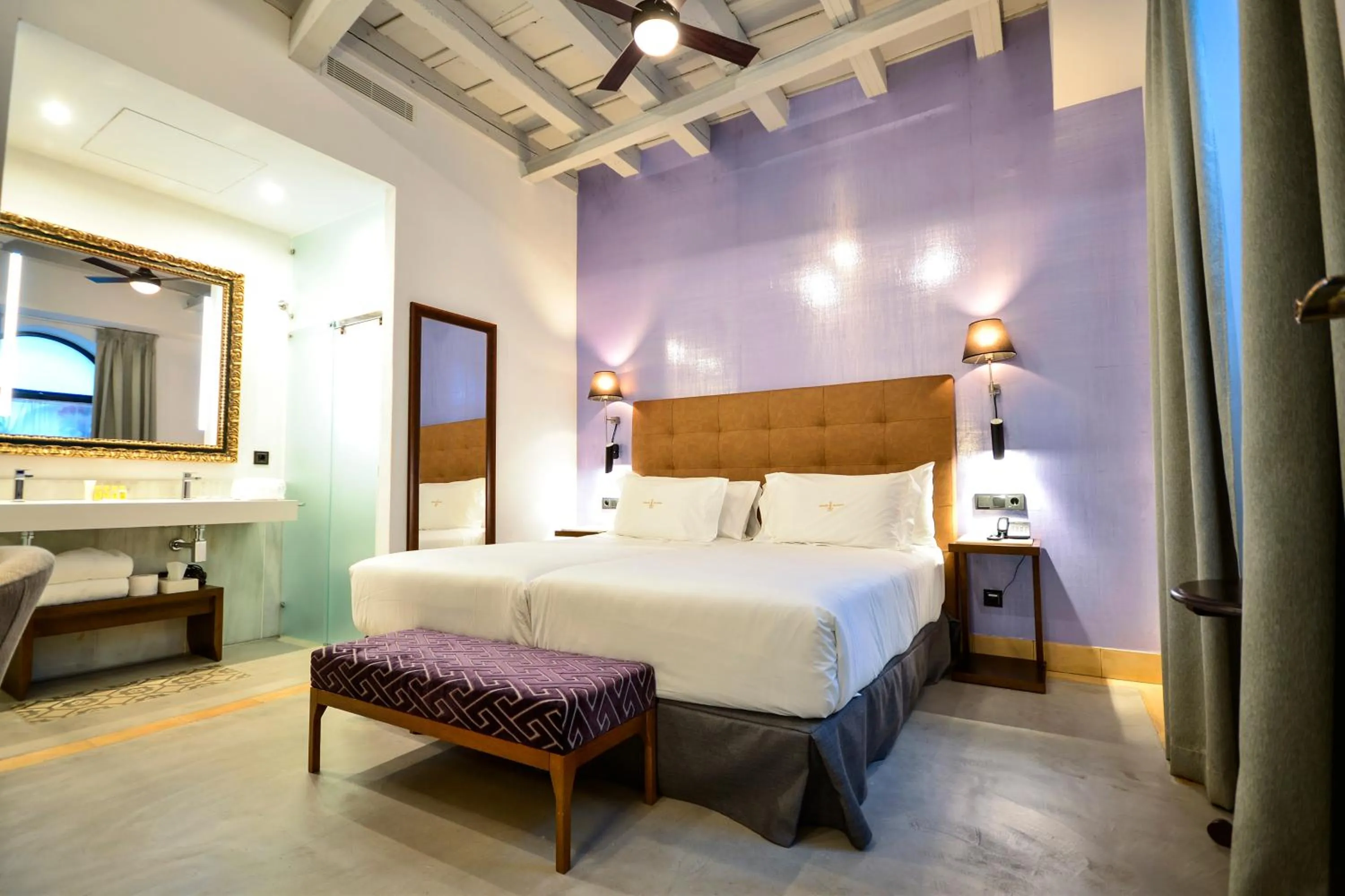 Bed in Legado Alcazar Hotel