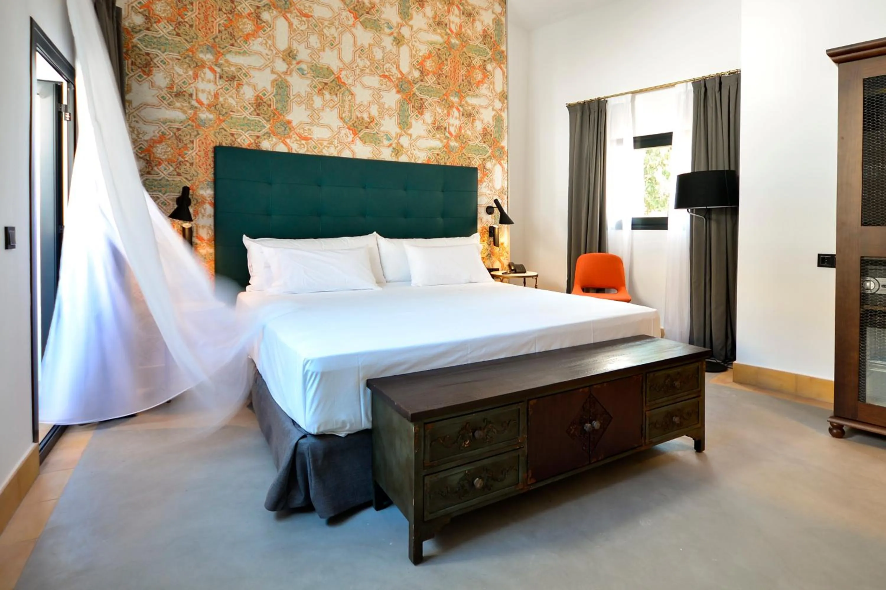 Photo of the whole room, Bed in Legado Alcazar Hotel