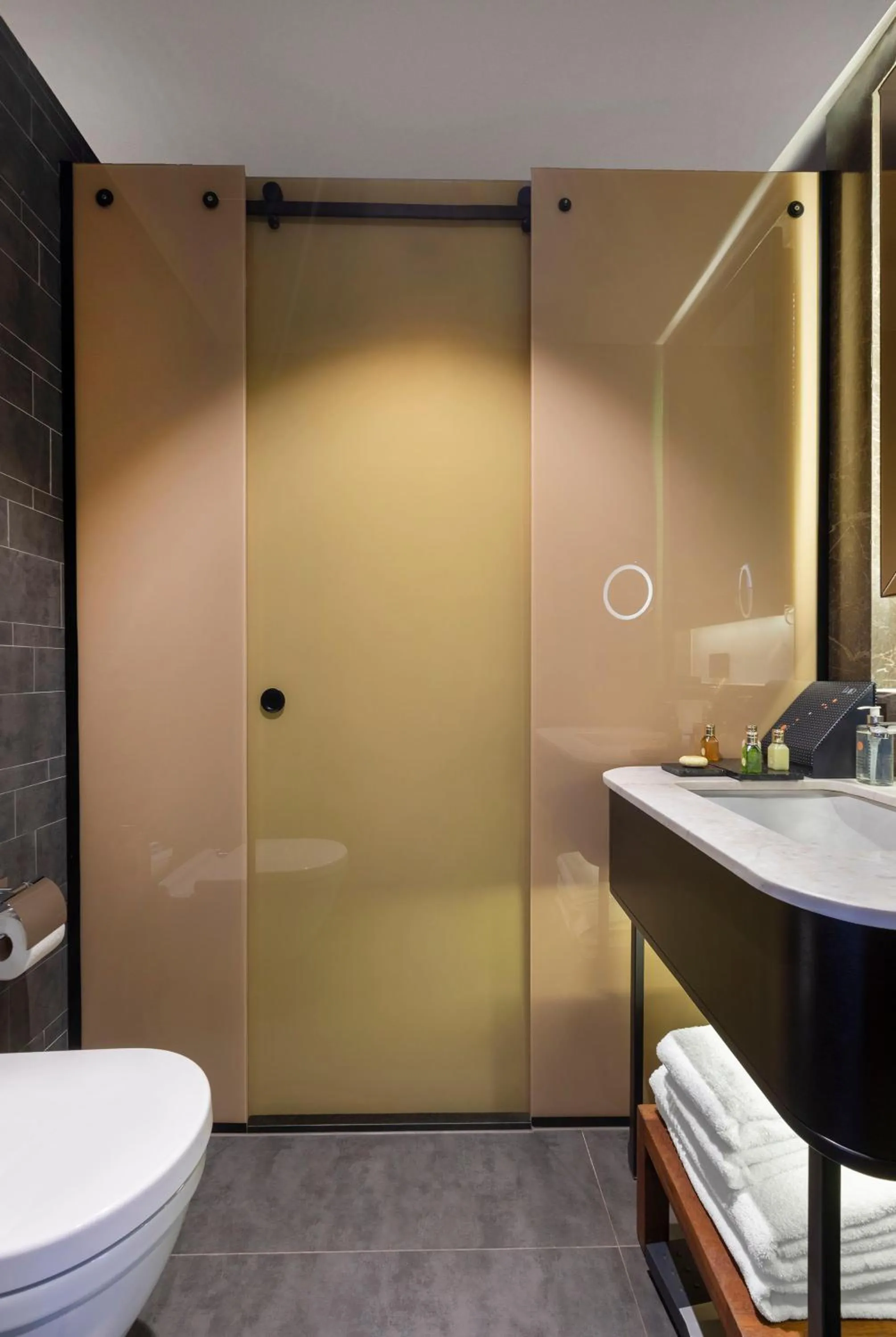 Shower in Lujo Hotel Bodrum