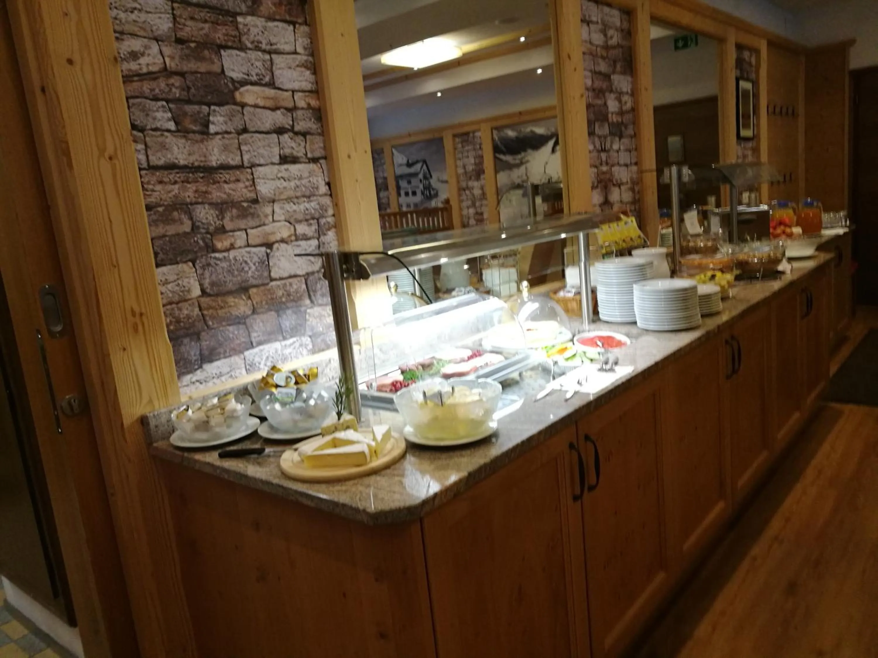 Buffet breakfast in Hotel Landle