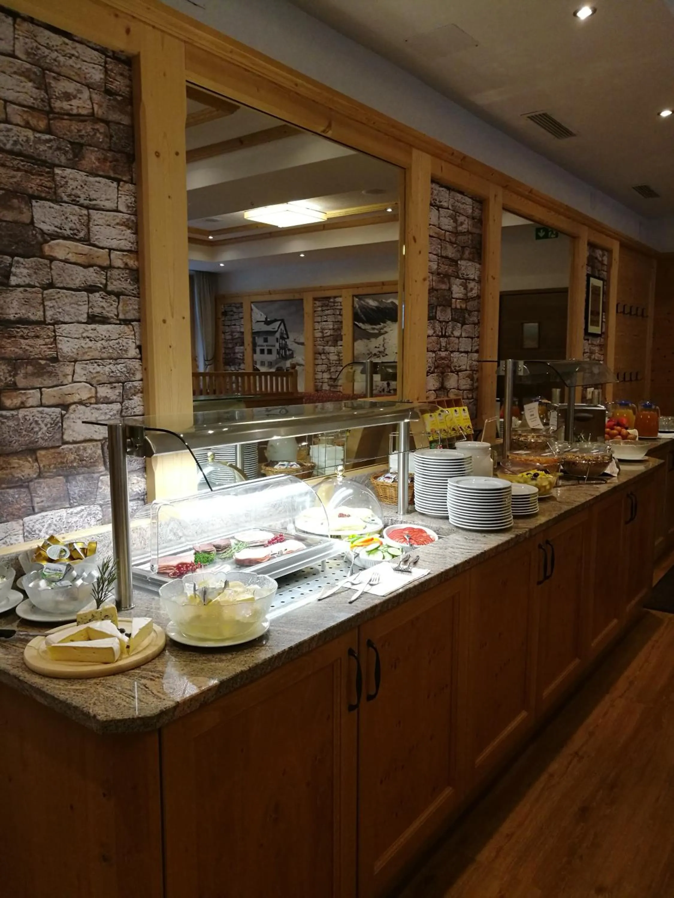 Buffet breakfast in Hotel Landle