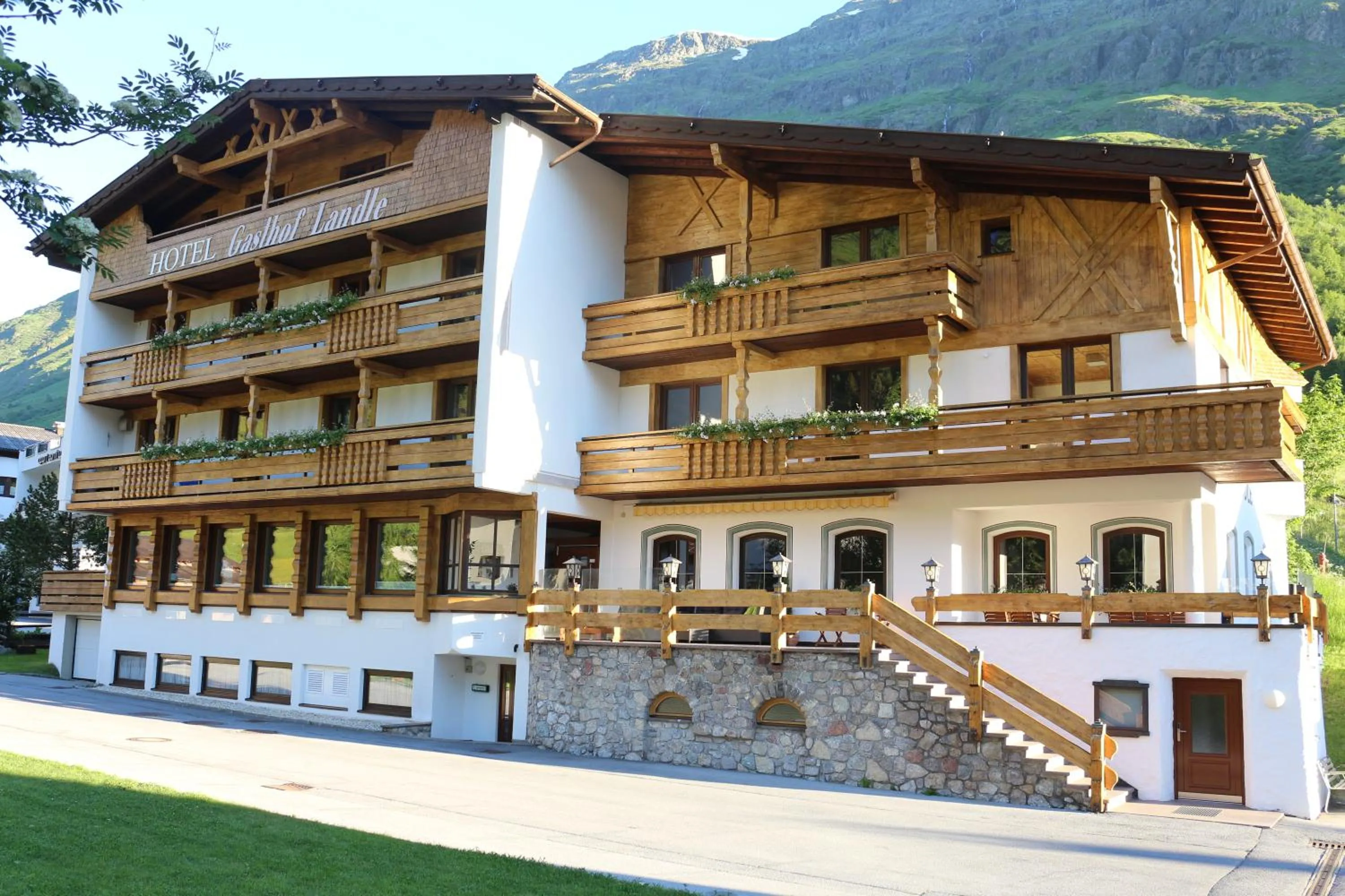 Property building in Hotel Landle