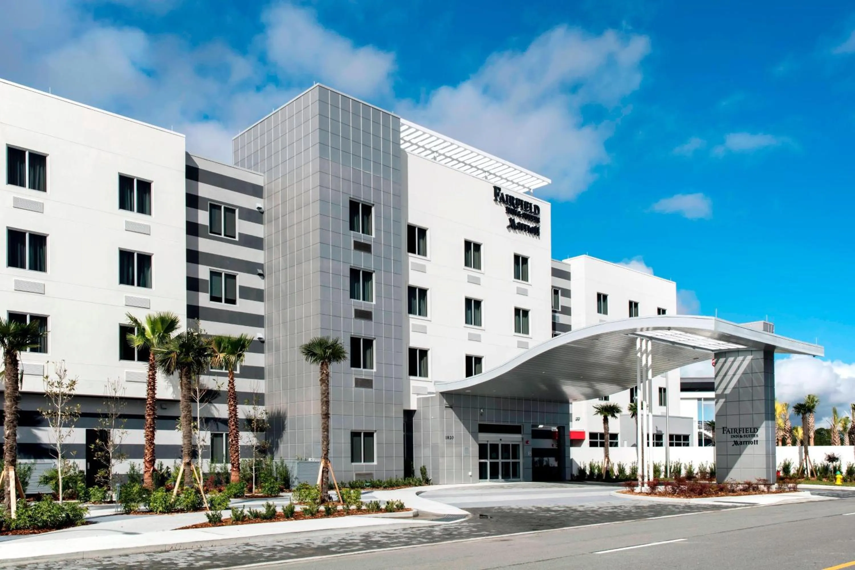 Property building in Fairfield Inn & Suites by Marriott Daytona Beach Speedway/Airport