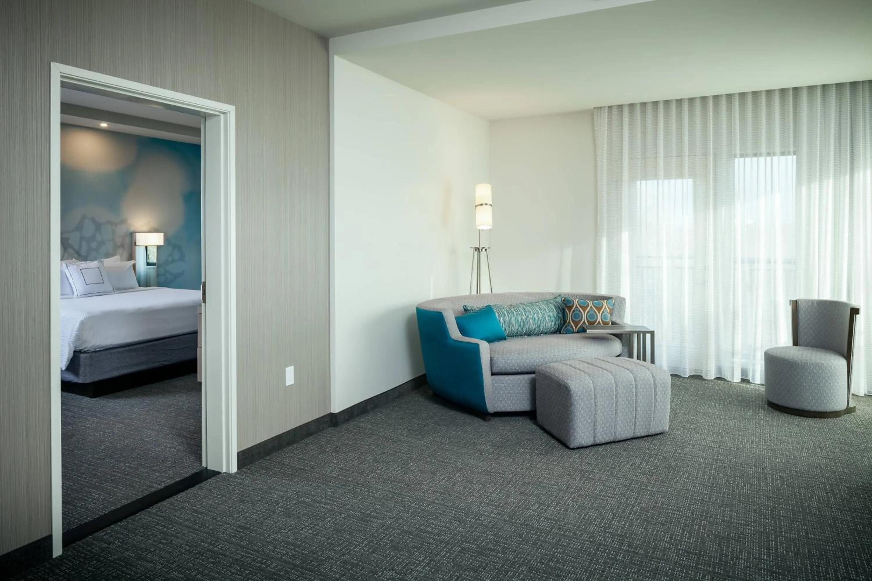 Living room, Bed in Courtyard by Marriott Corvallis