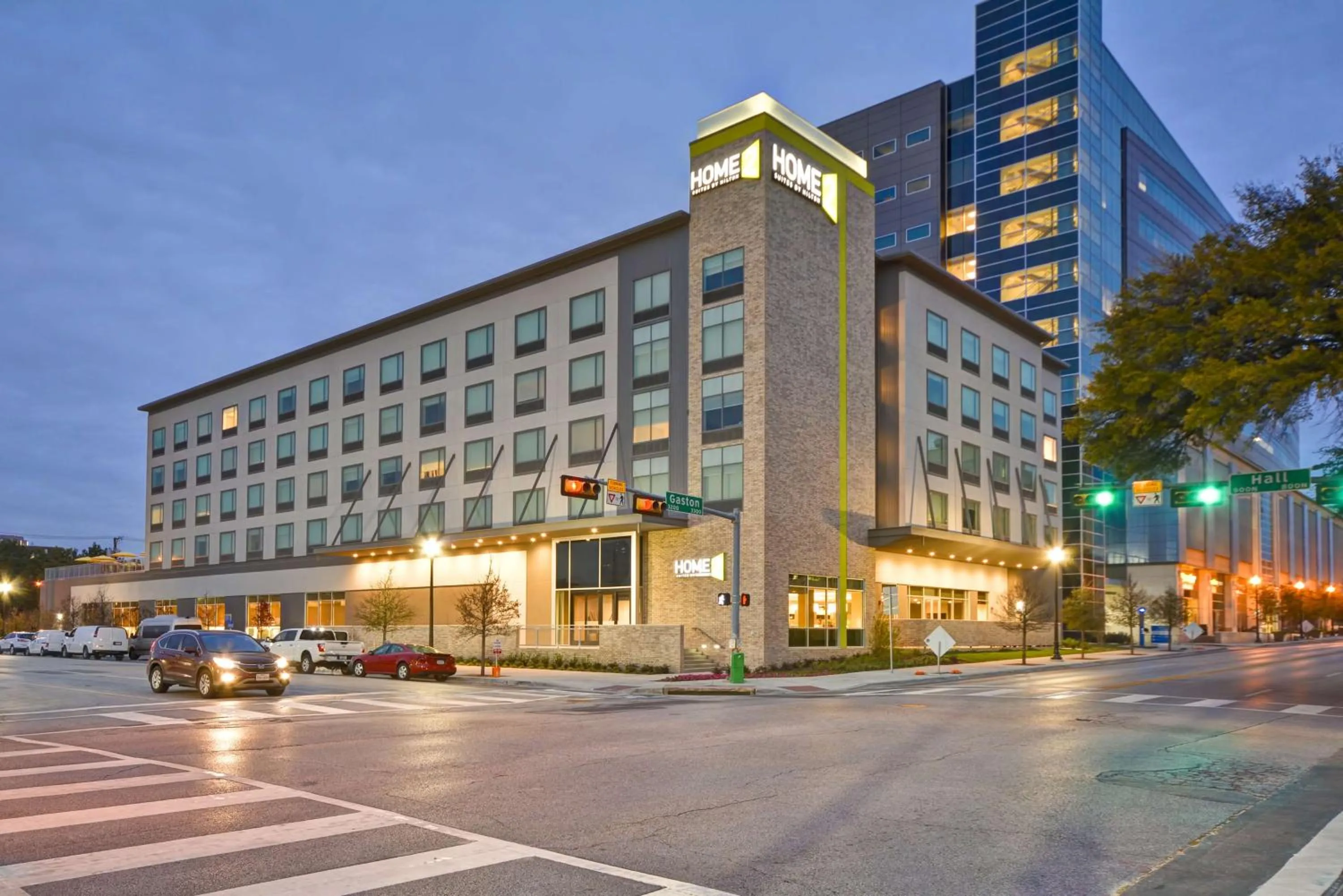 Property building in Home2 Suites by Hilton Dallas Downtown at Baylor Scott & White