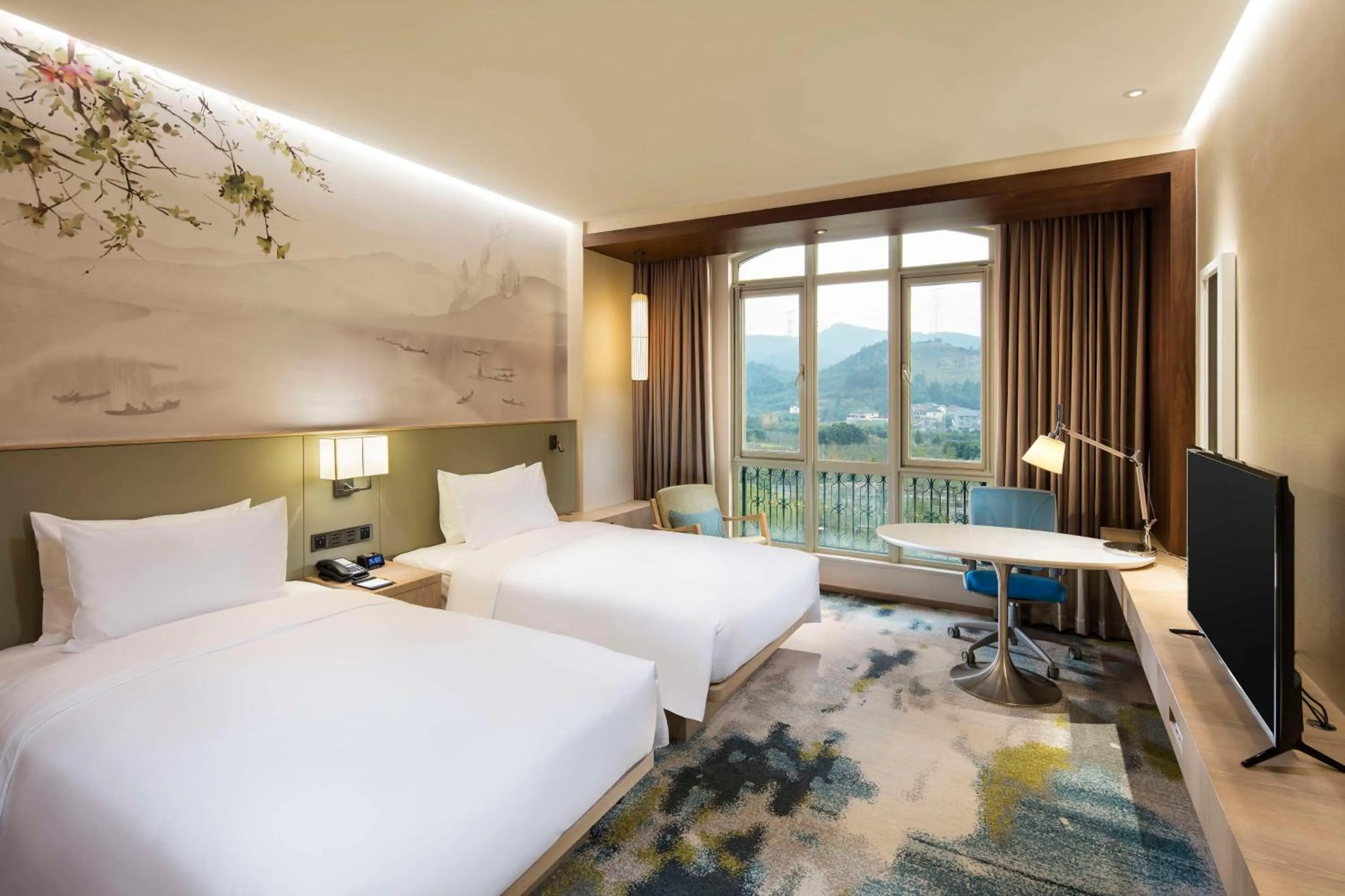 Bedroom, Bed in Hilton Garden Inn Hangzhou Lu'Niao