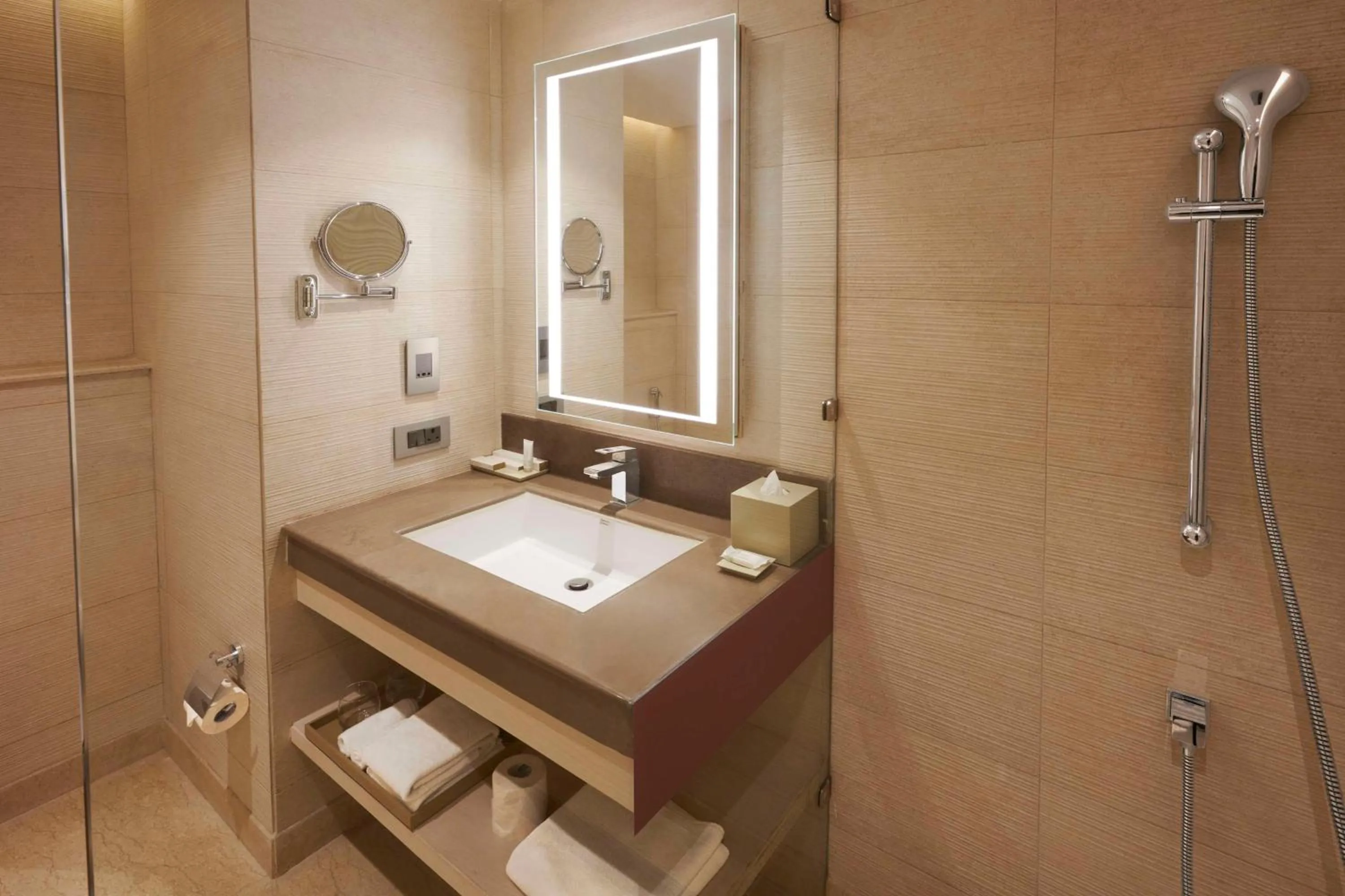 Bathroom in Hilton Garden Inn Lucknow