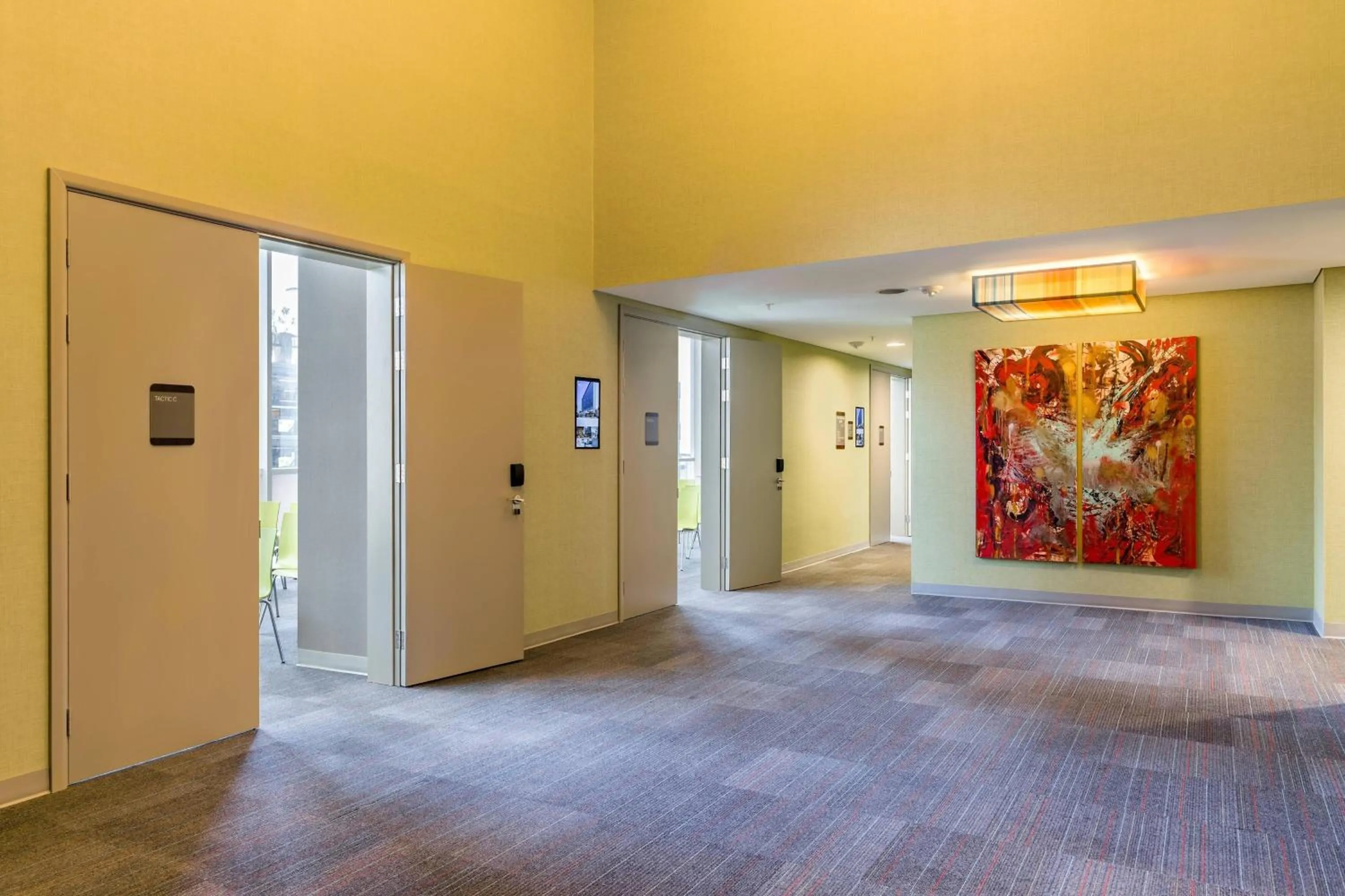 Meeting/conference room in Aloft Montevideo Hotel - Marriott International