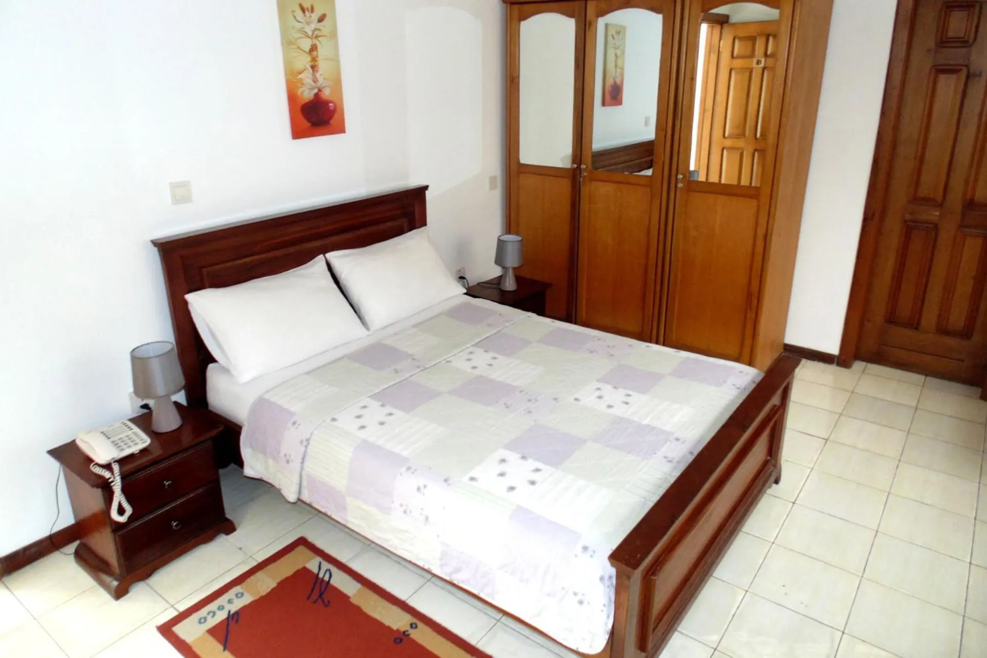 Bedroom, Bed in Lavender Lodge Hotel