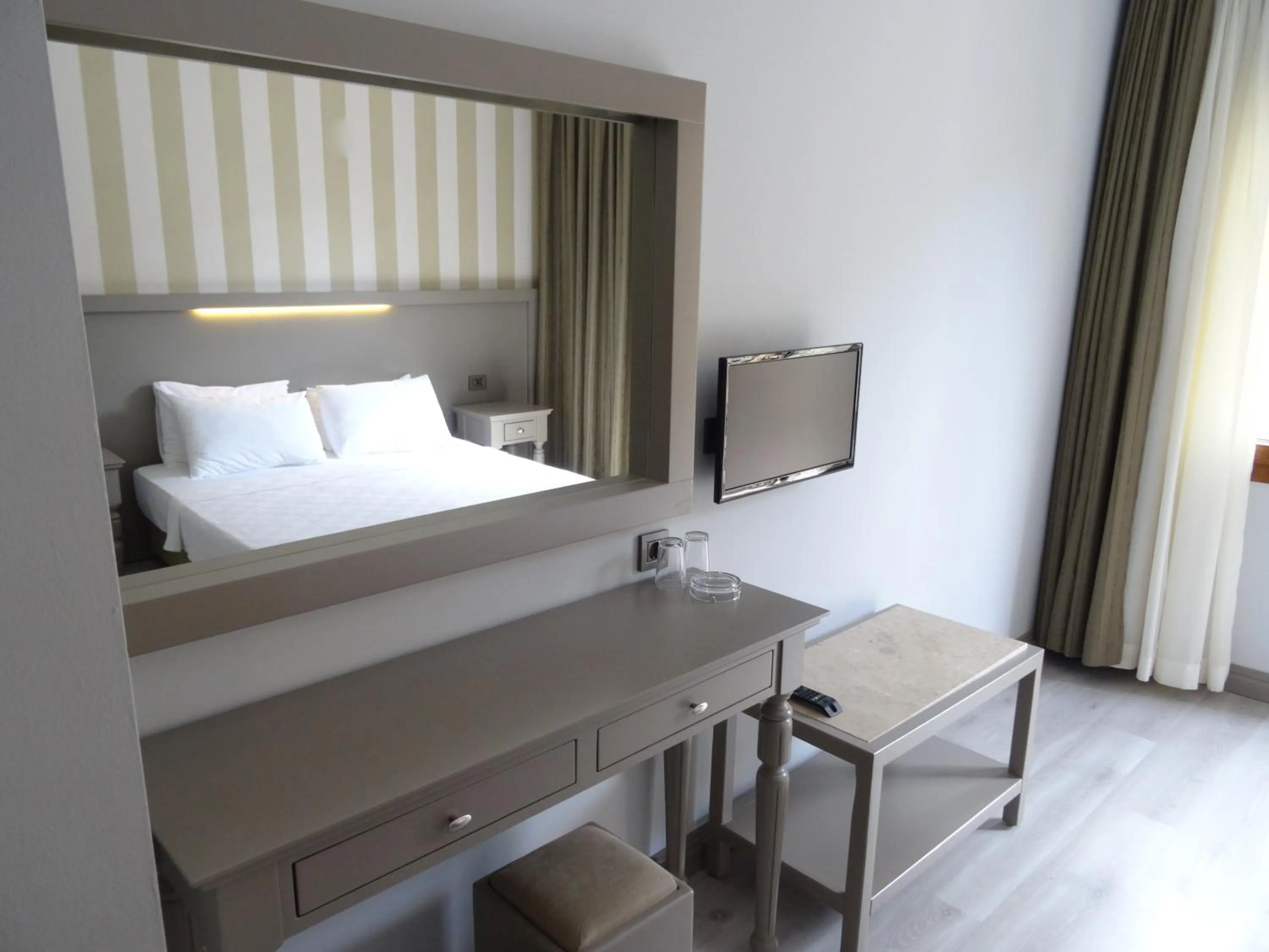 Decorative detail, Bed in Pine Valley Hotel Oludeniz