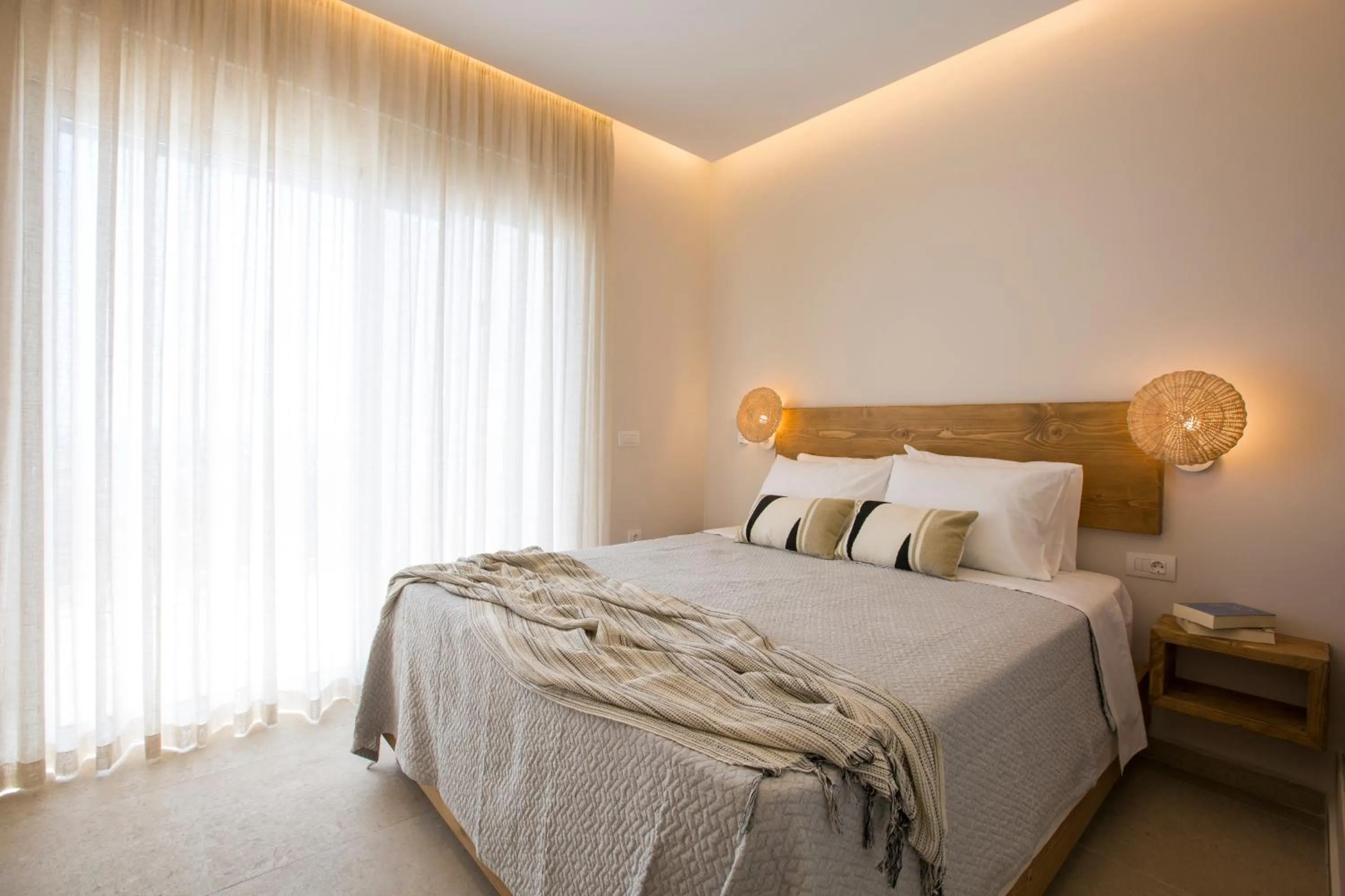 Photo of the whole room, Bed in Muses of art Villas