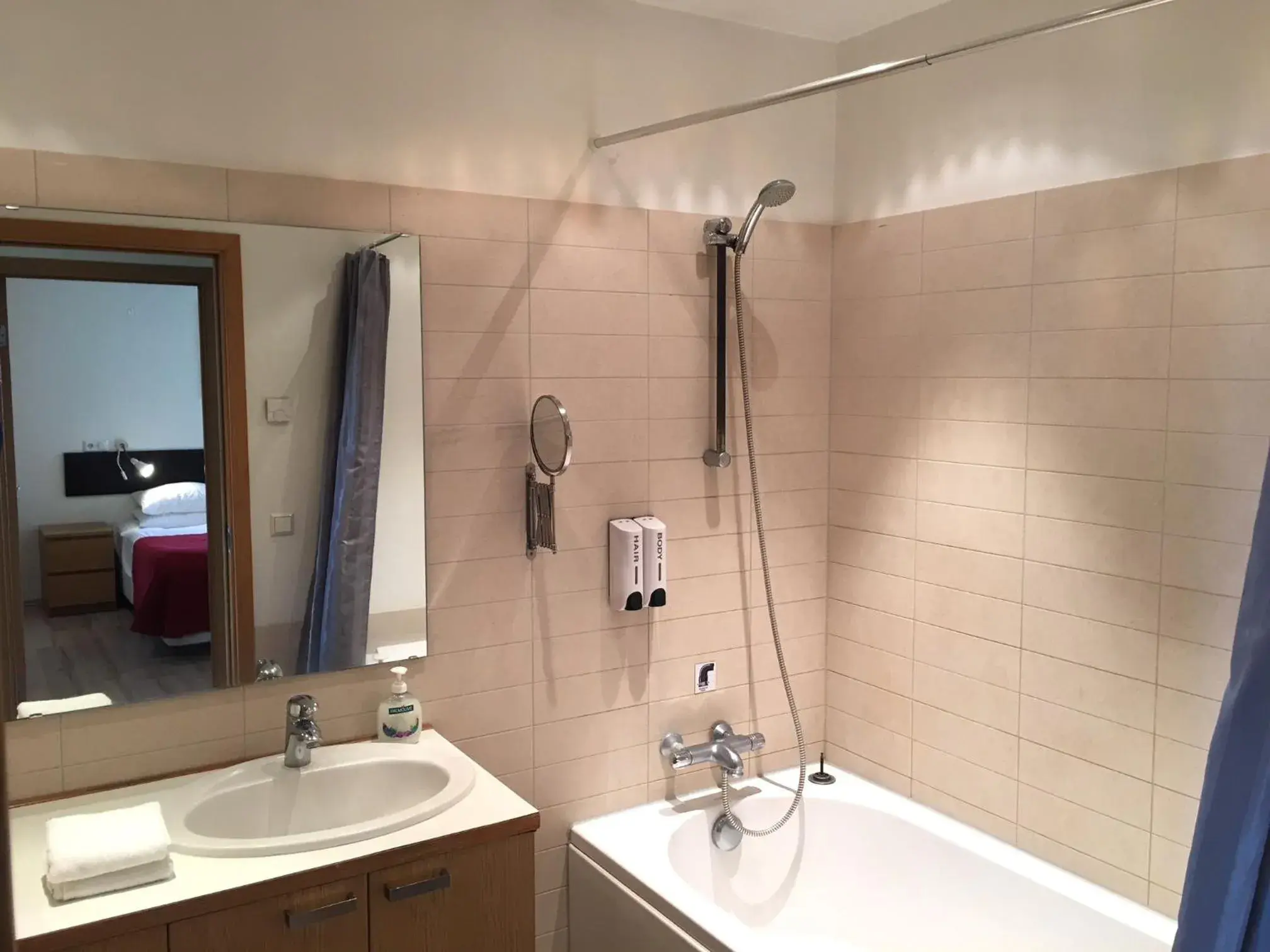 Superior Apartment, 4 Bedrooms, 2 Bathrooms in Downtown Reykjavík Apartments Superior Apartment, 4 Bedrooms, 2 Bathrooms in Downtown Reykjavík Apartments