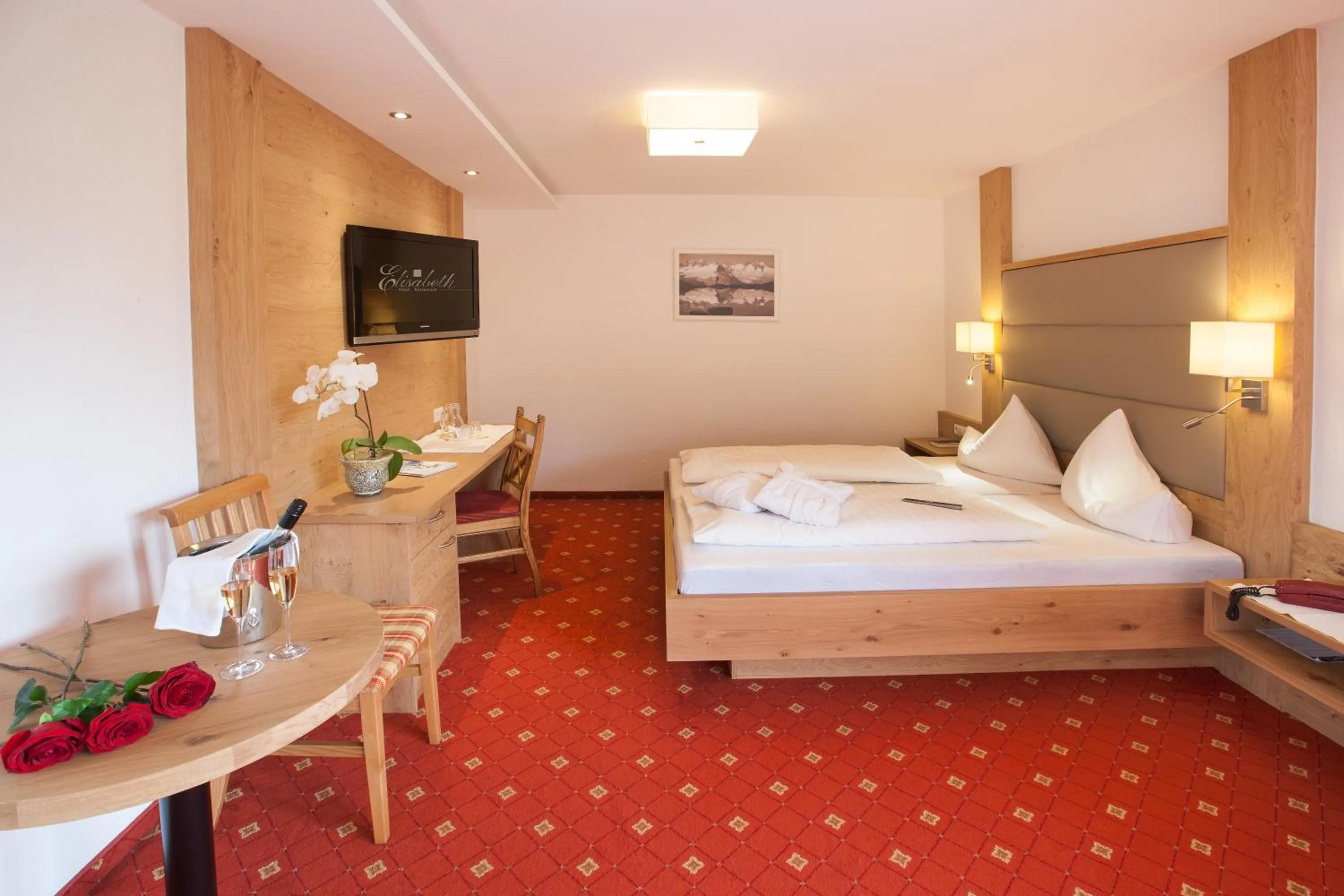 Photo of the whole room, Bed in Hotel Elisabeth