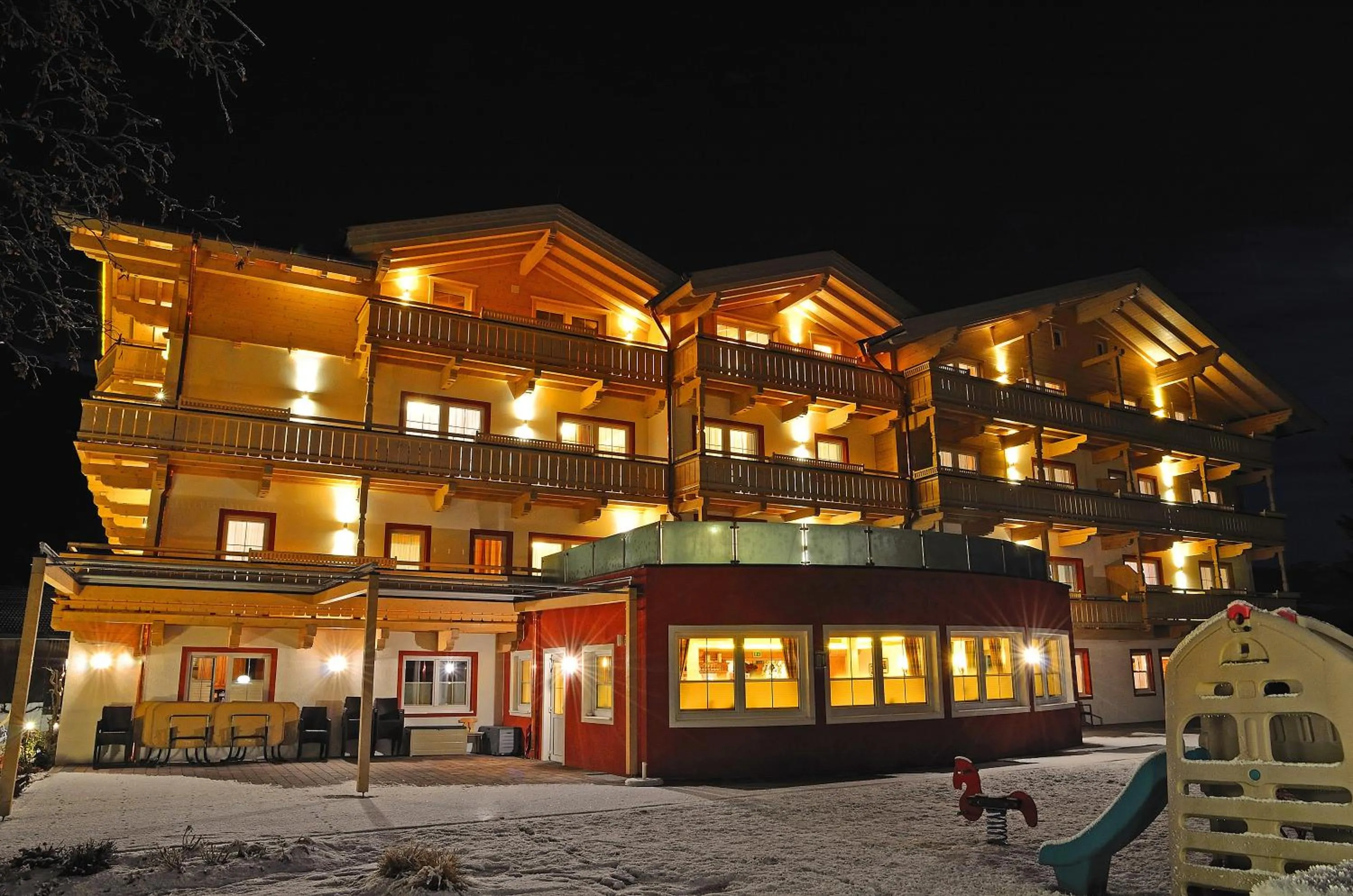 Facade/entrance in Hotel Grundlhof