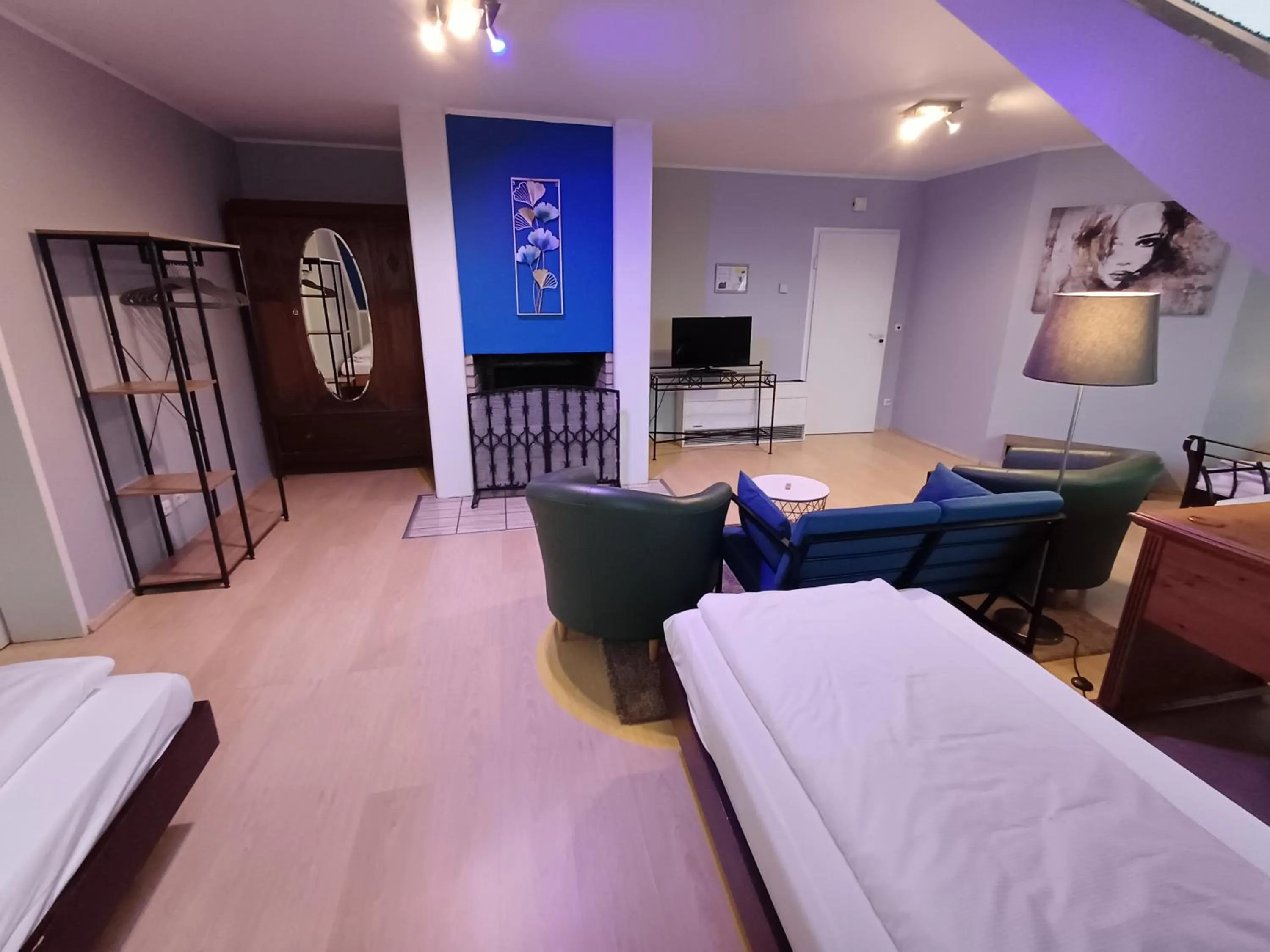 Photo of the whole room, Bed in TRIP INN PostHotel Düren