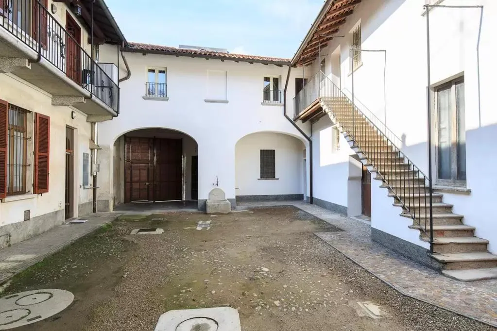 Property building in Villa Mereghetti
