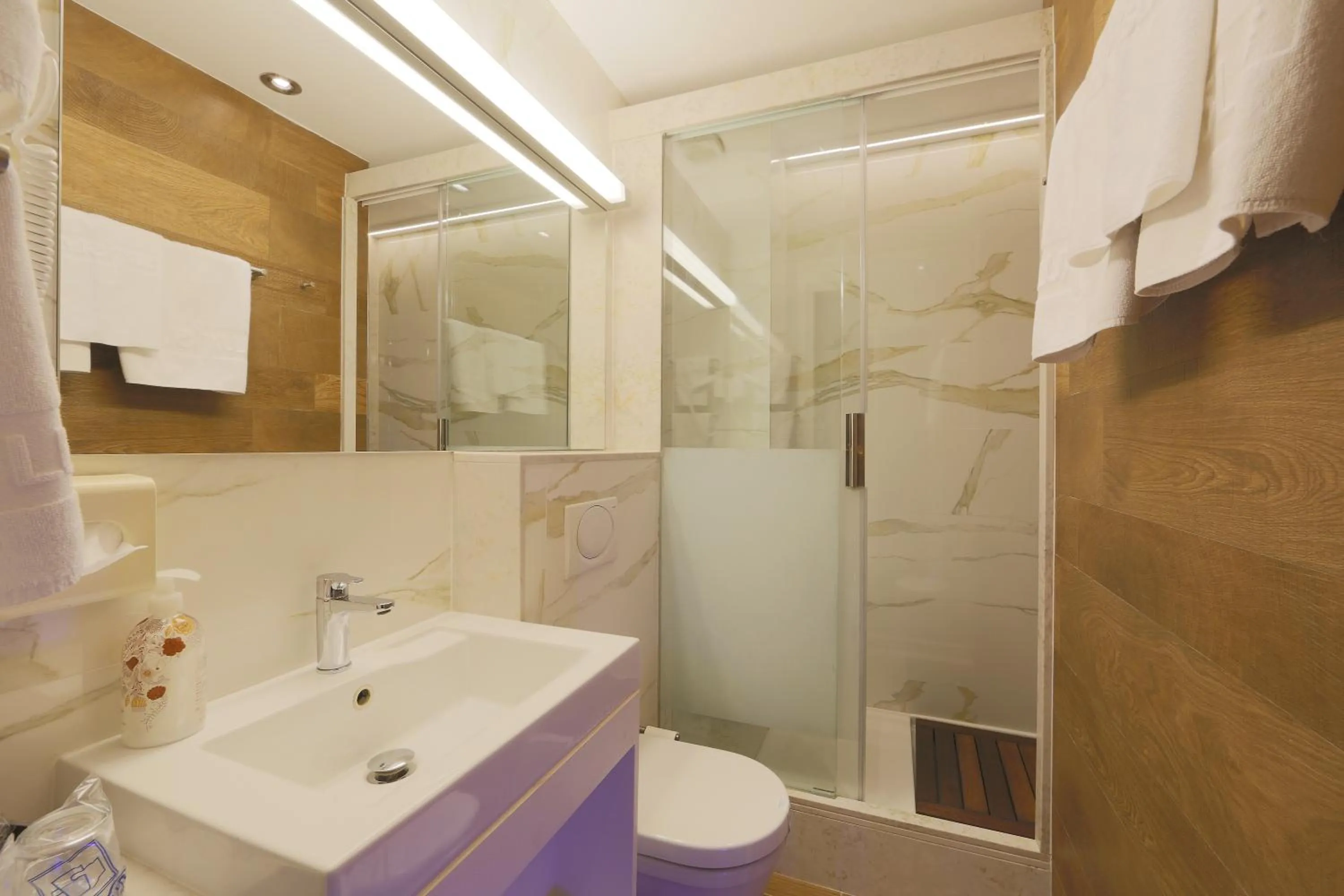 Bathroom in Lux Isla