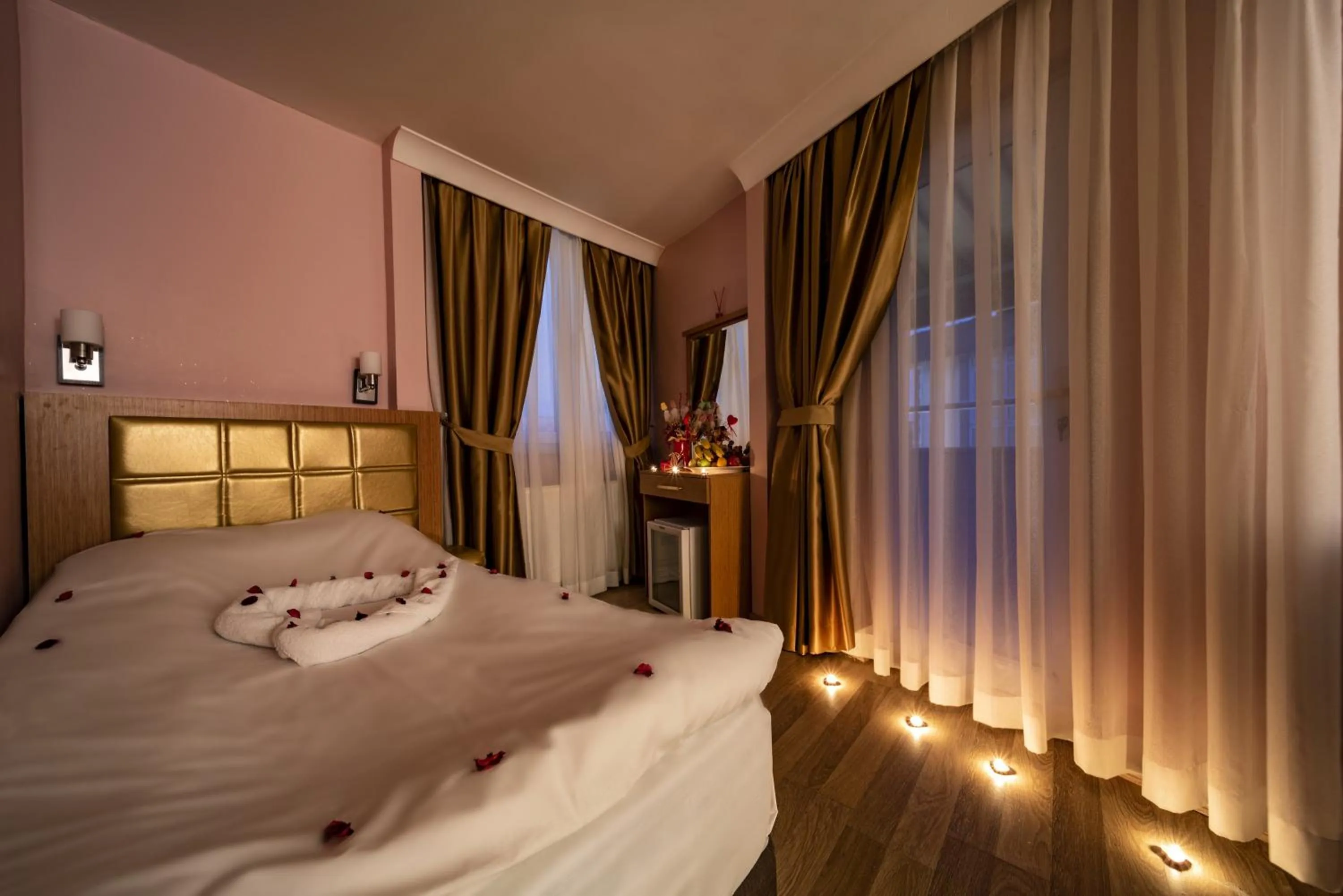 Bed in Gulhane Corner Hotel