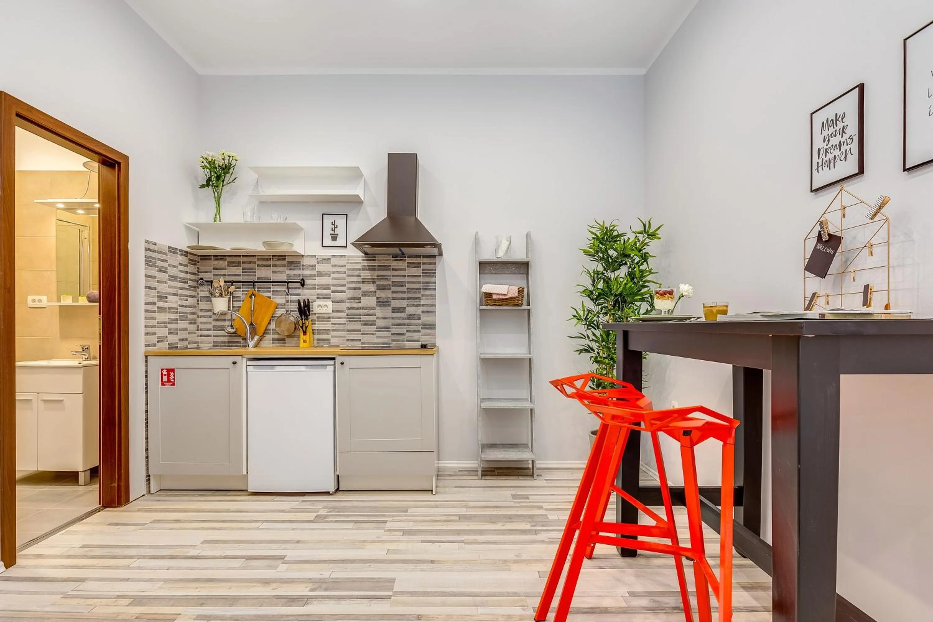 Coffee/tea facilities in Main Square studios