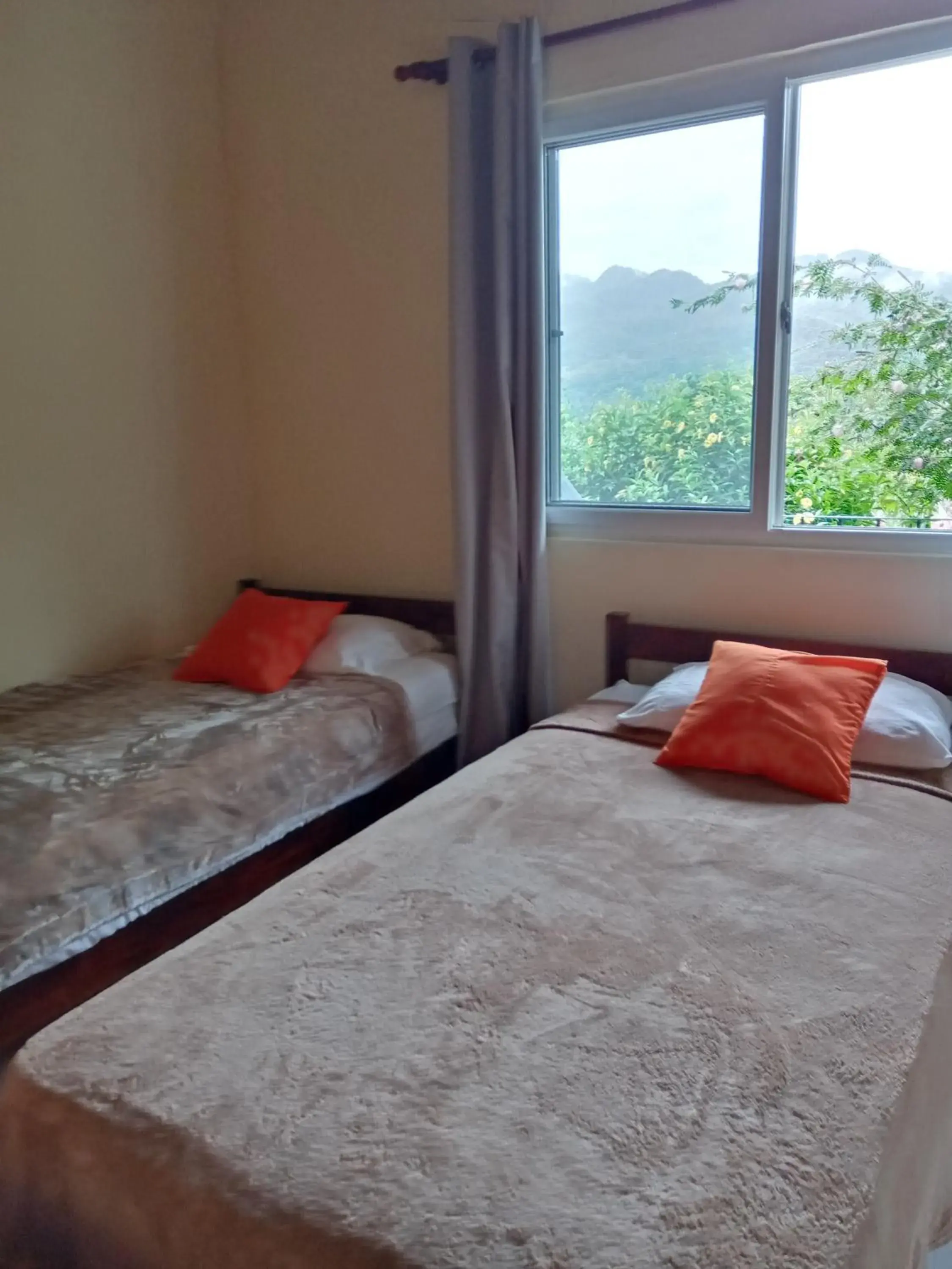 Deluxe Quadruple Room in Hotel Anachoreo Deluxe Quadruple Room in Hotel Anachoreo