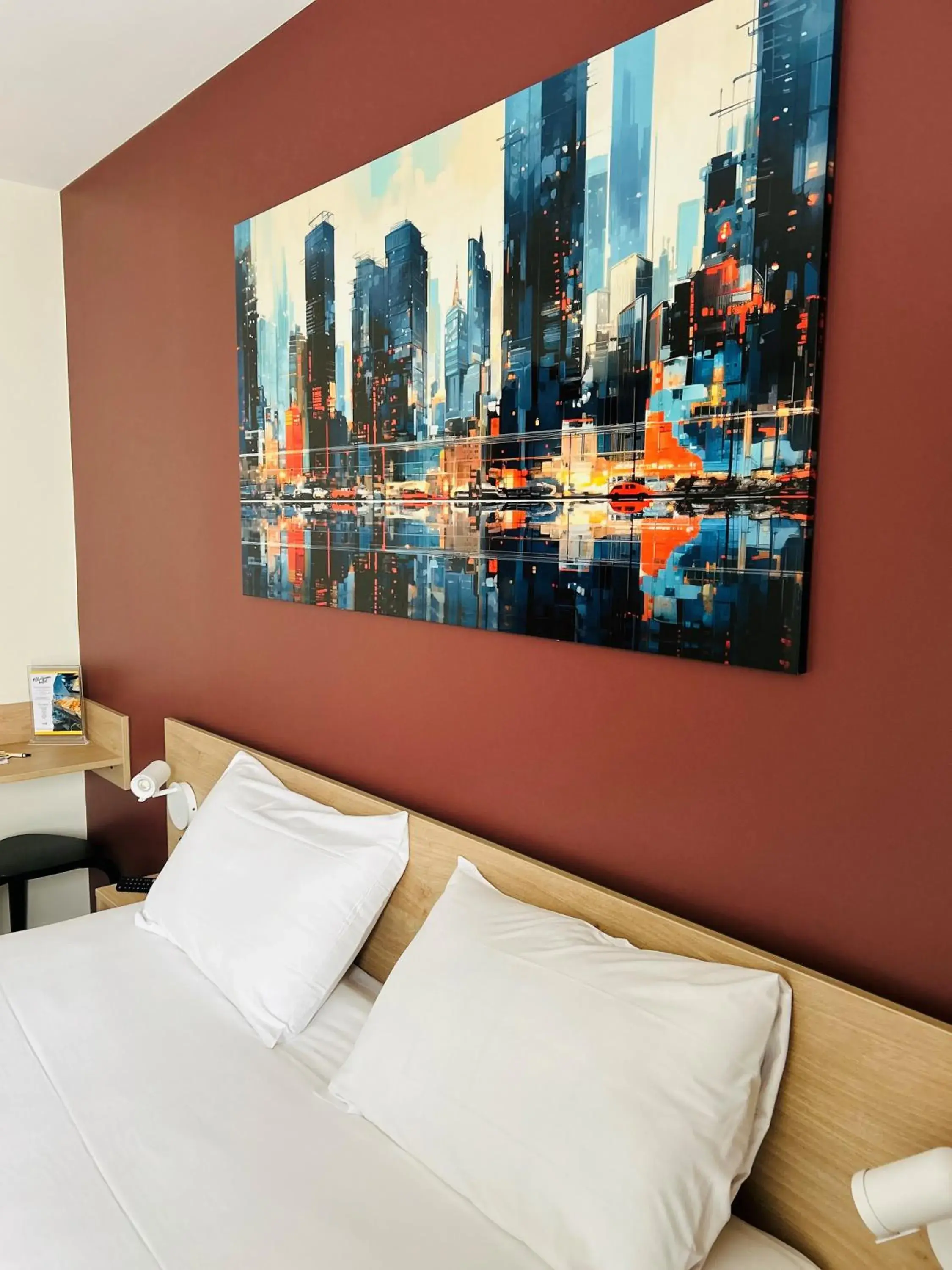 Double Room - Disability Access in Hotel Wood Inn Bordeaux Aéroport Double Room - Disability Access in Hotel Wood Inn Bordeaux Aéroport