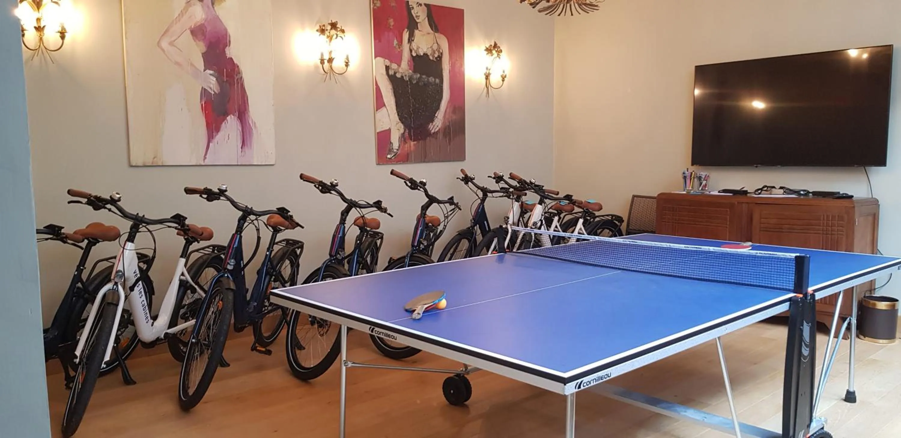 Table tennis in Les Cabines