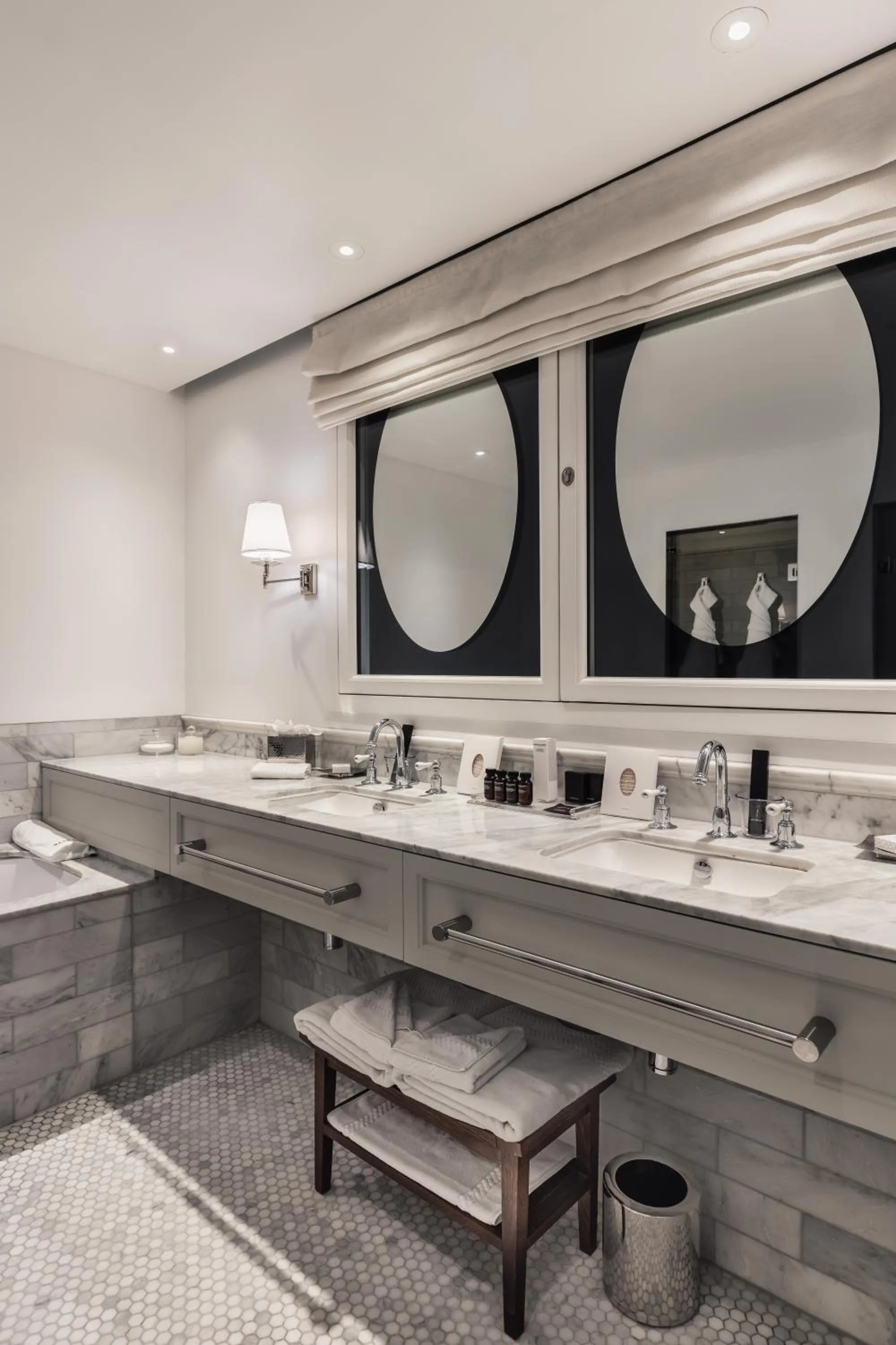 Bathroom in The Mandrake