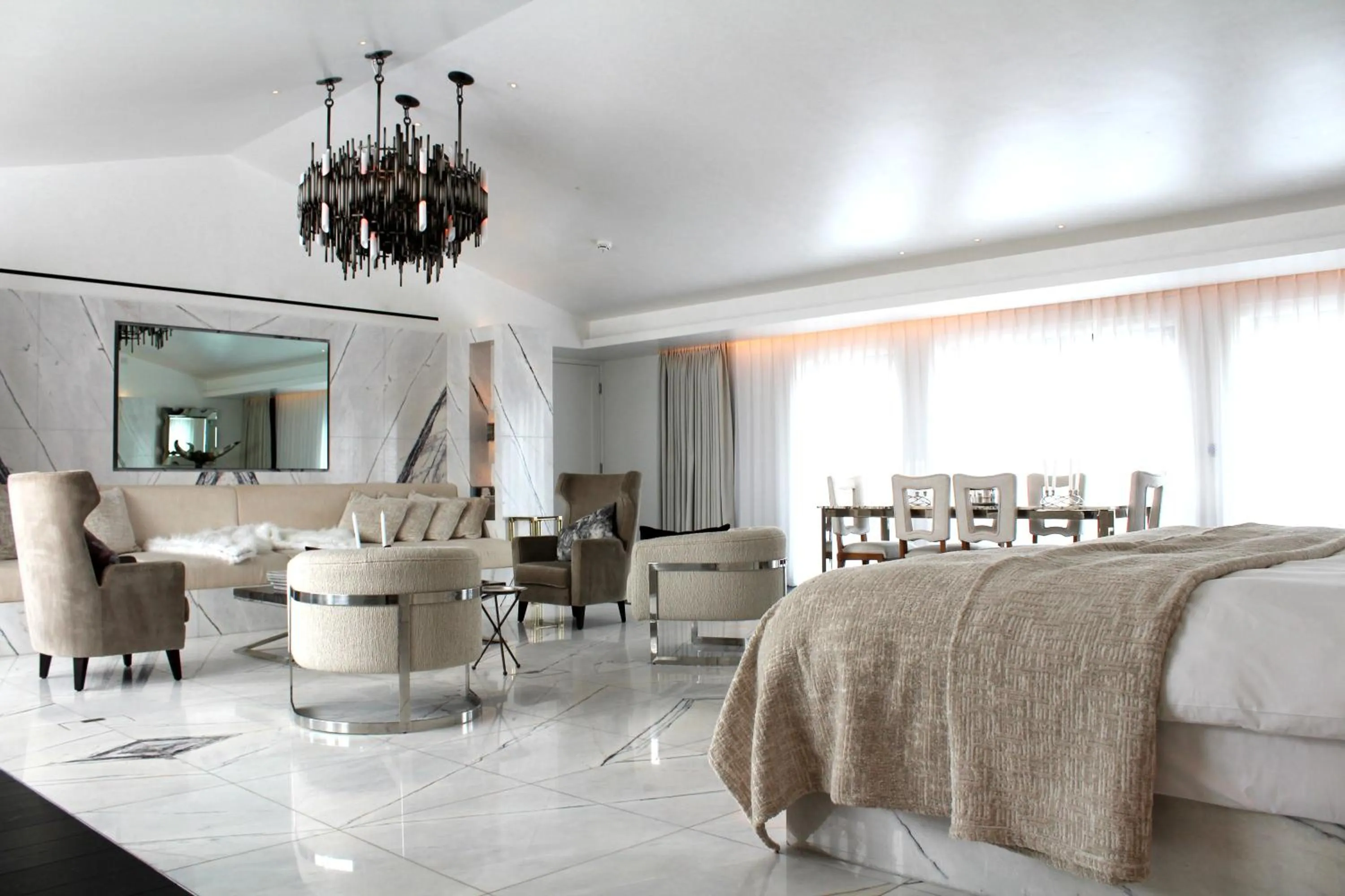 Bedroom in The Mandrake