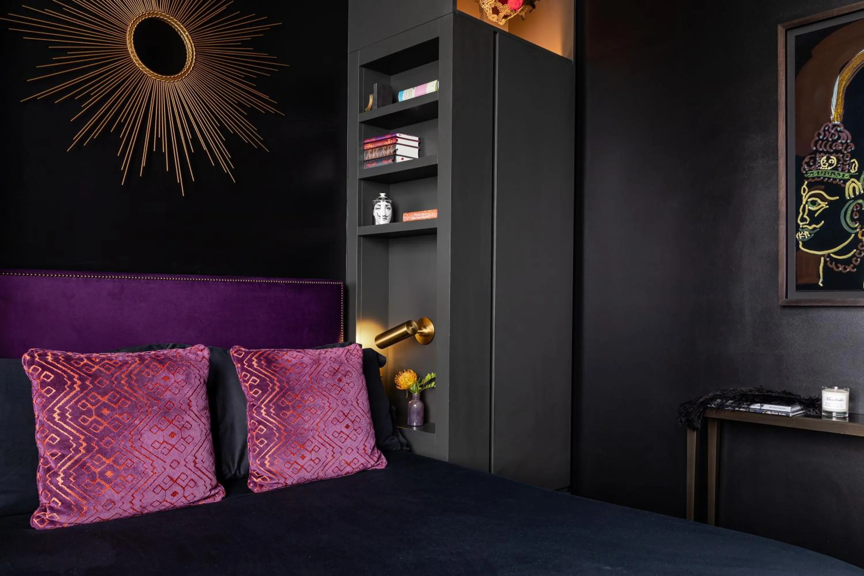 Bedroom in The Mandrake