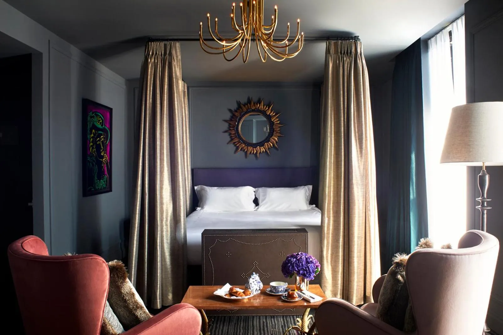 Bedroom in The Mandrake