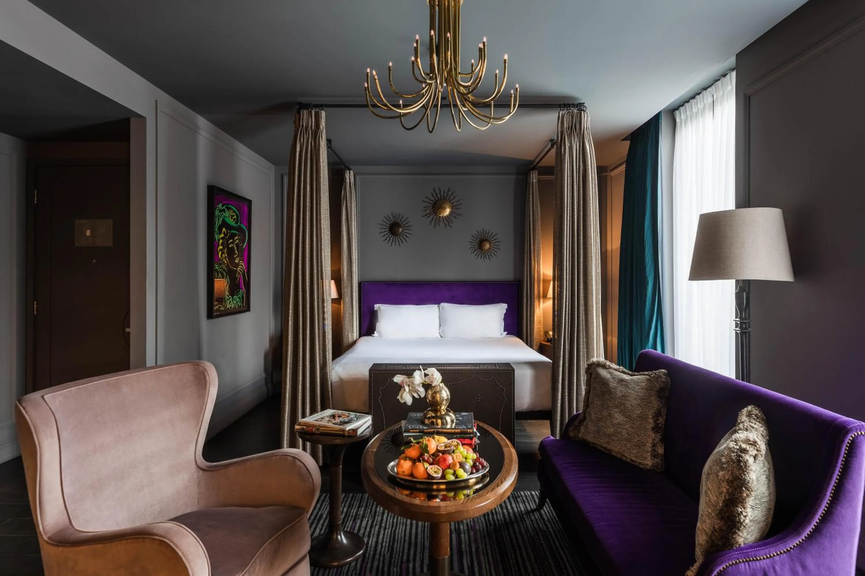 Bedroom in The Mandrake