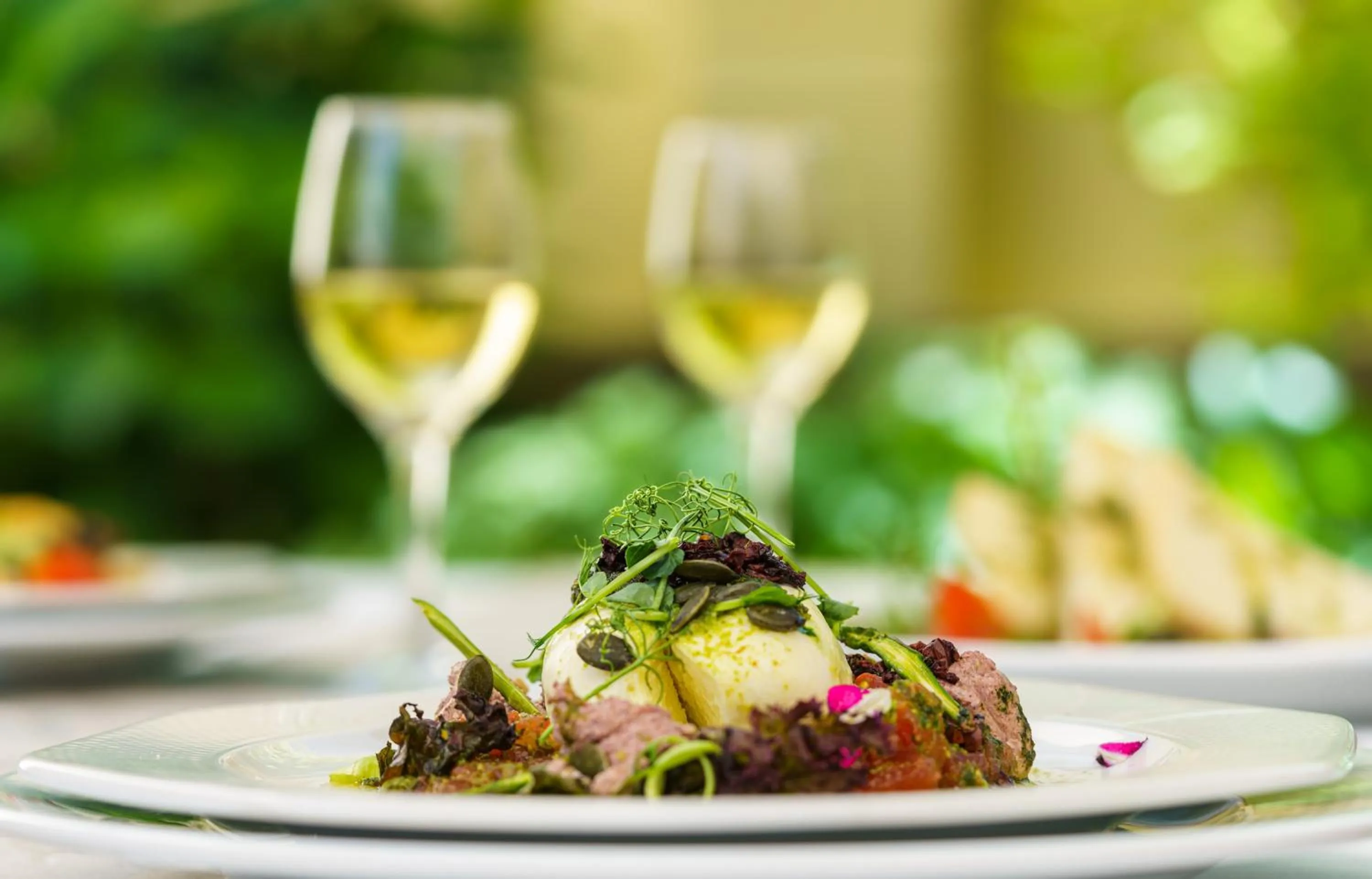 Restaurant/places to eat in Bistra & Galina Hotel