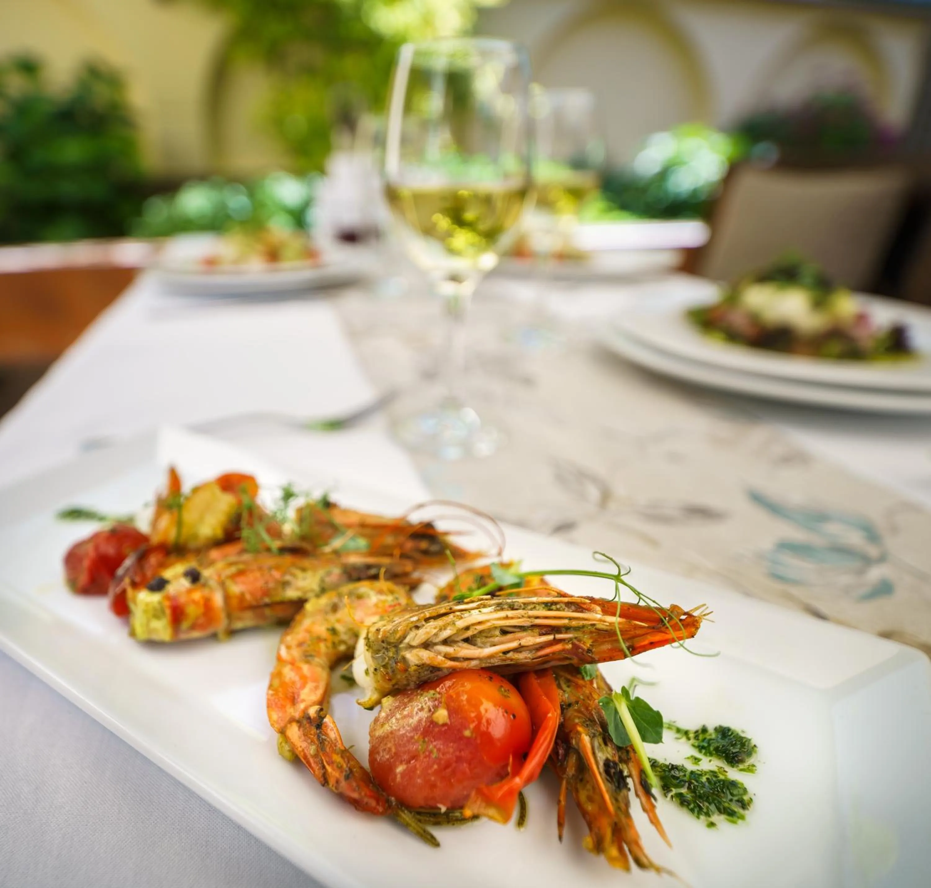 Restaurant/places to eat in Bistra & Galina Hotel