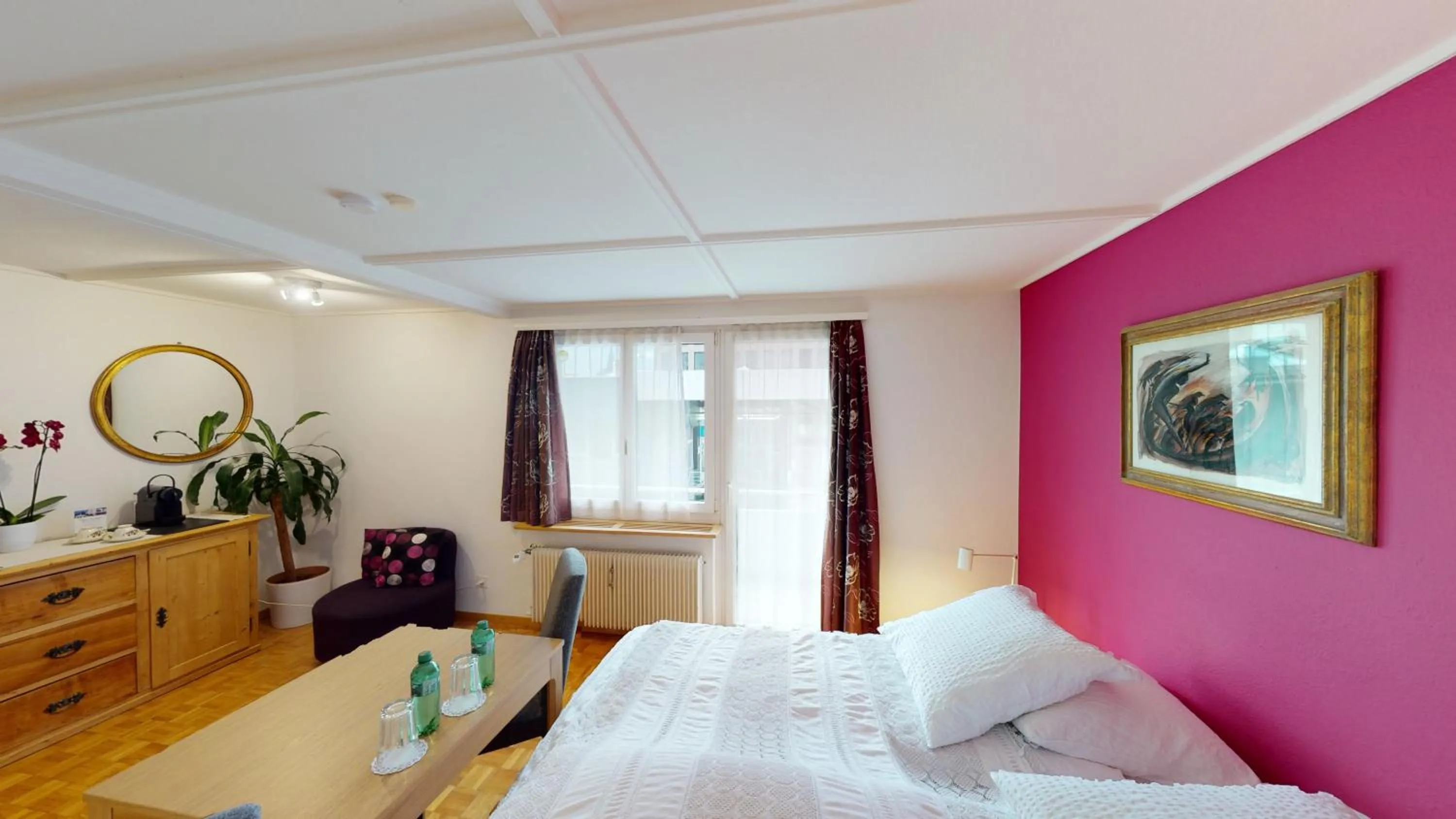 Photo of the whole room, Bed in BnB Haus Weibel