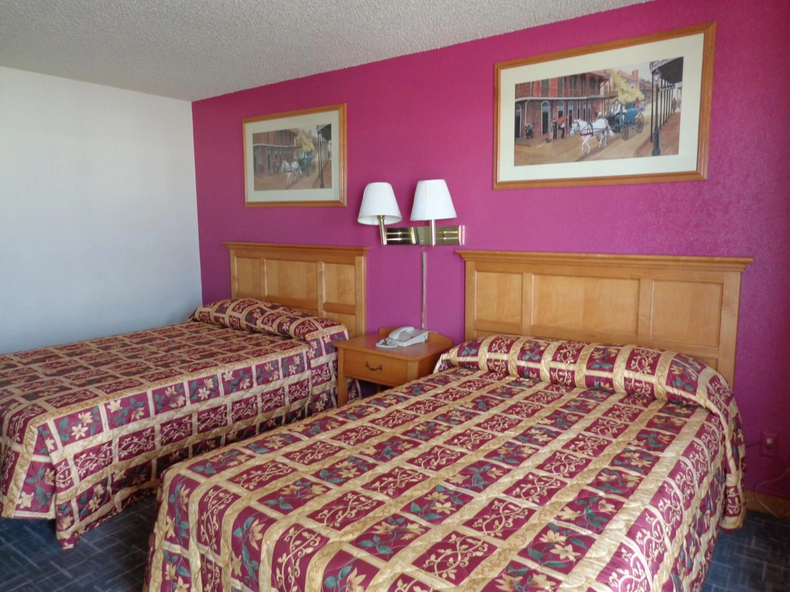 Bed in Knights Inn Phoenix at N Black Canyon Hwy