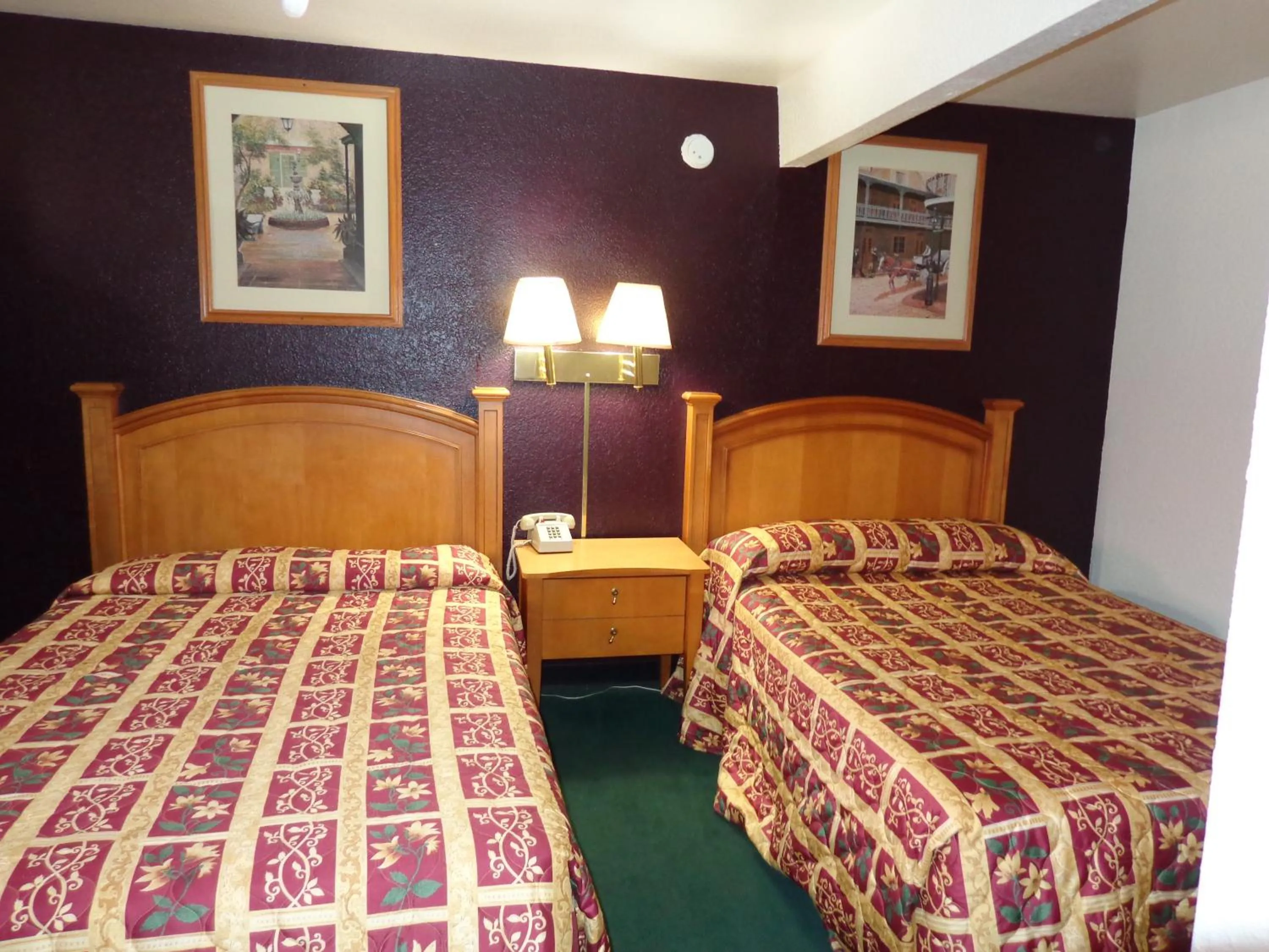 Bed in Knights Inn Phoenix at N Black Canyon Hwy