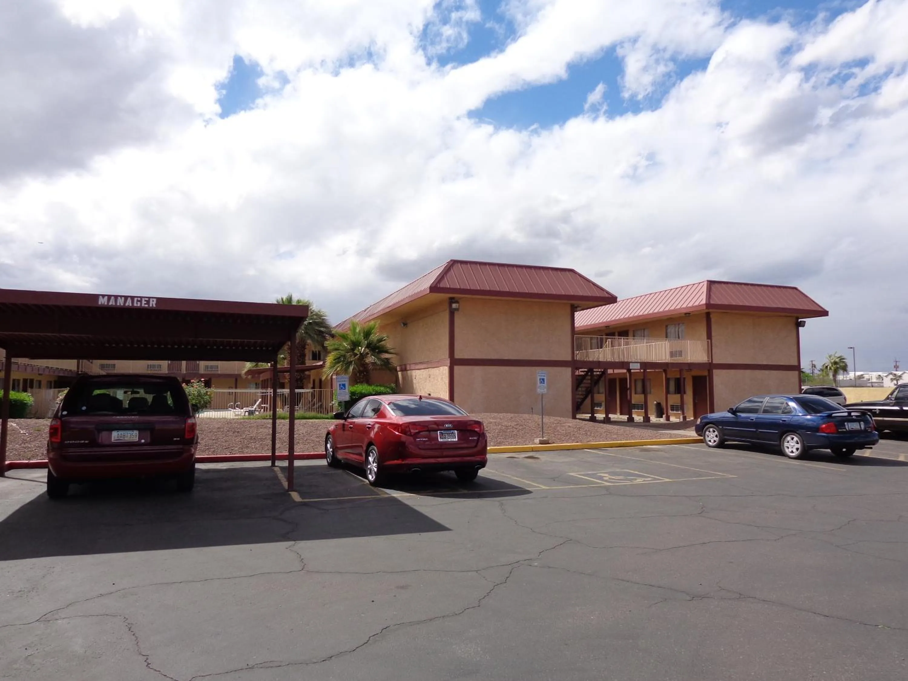 Property building in Knights Inn Phoenix at N Black Canyon Hwy