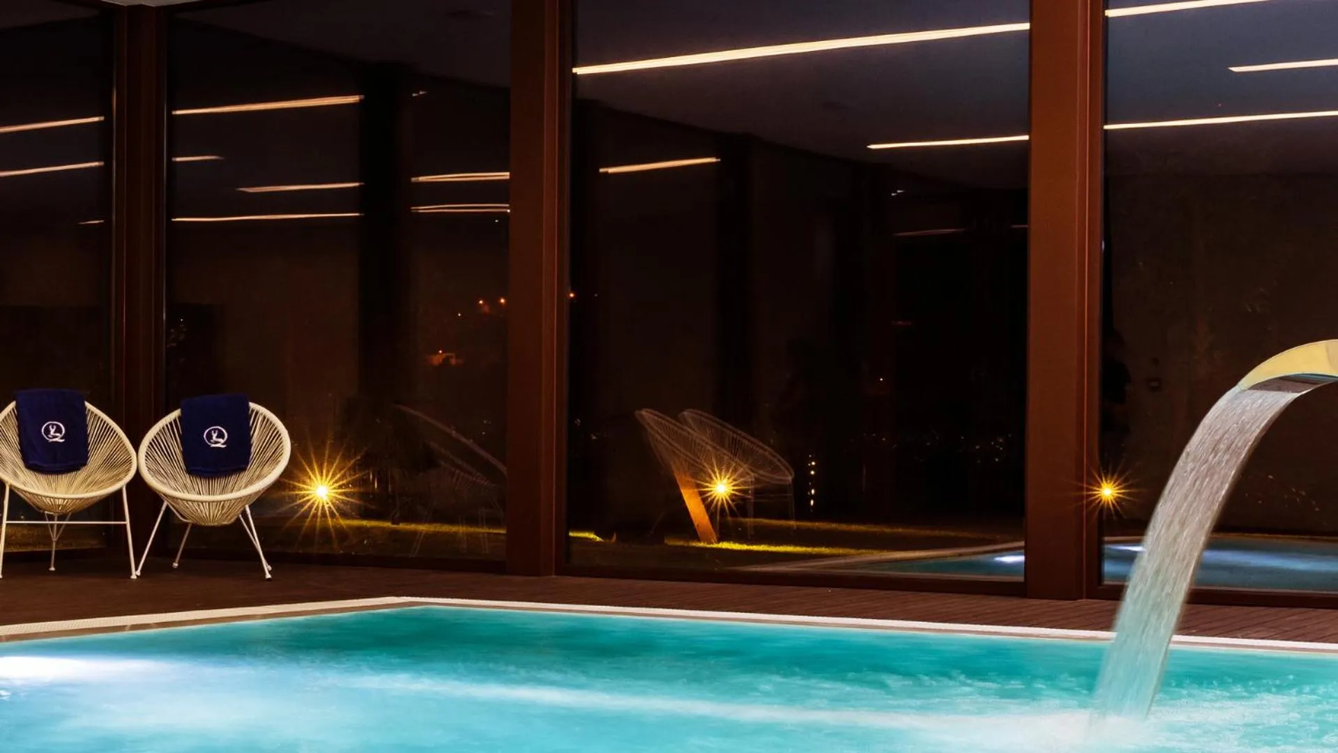 Swimming pool in Agrinho Suites & Spa Gerês